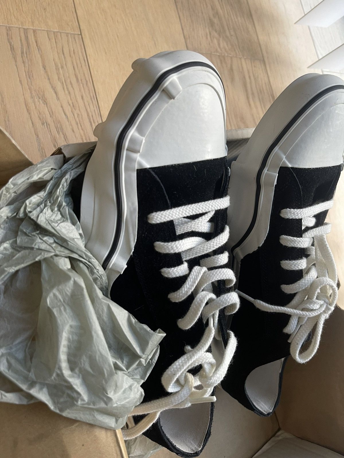Maison MIHARA YASUHIRO Maison Mihara Yasuhiro FW17 Imperfect Sole Sneaker Size US 9.5 / EU 42-43 - 9 Thumbnail