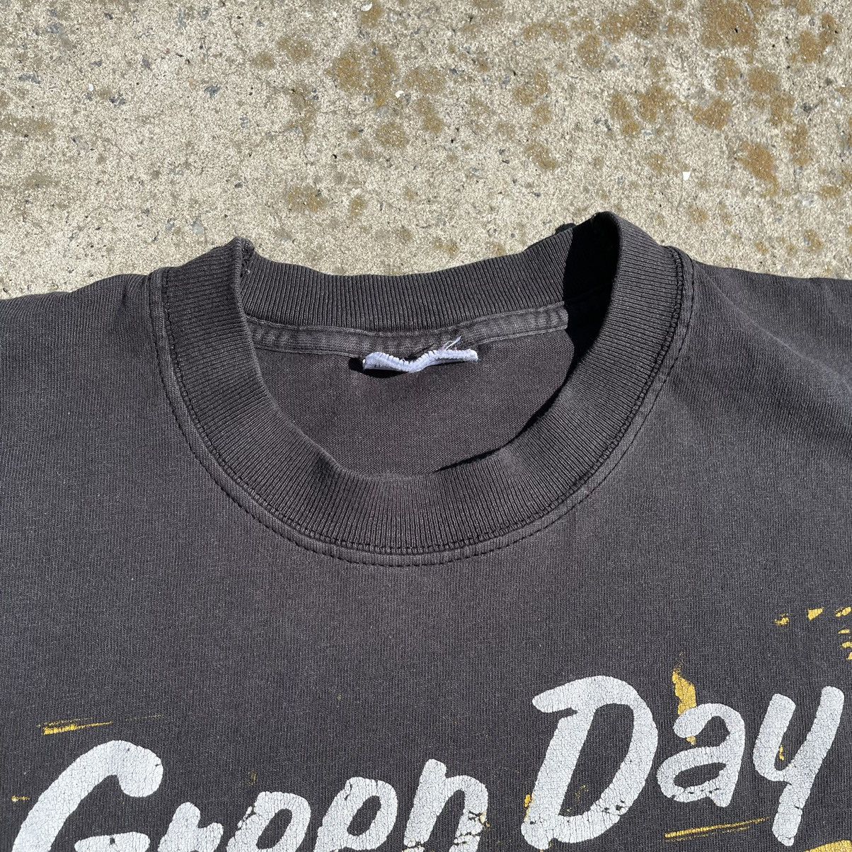 Vintage Vintage 90’s GREEN DAY Nimrod Tour 1997T-shirt Size US L / EU 52-54 / 3 - 6 Thumbnail
