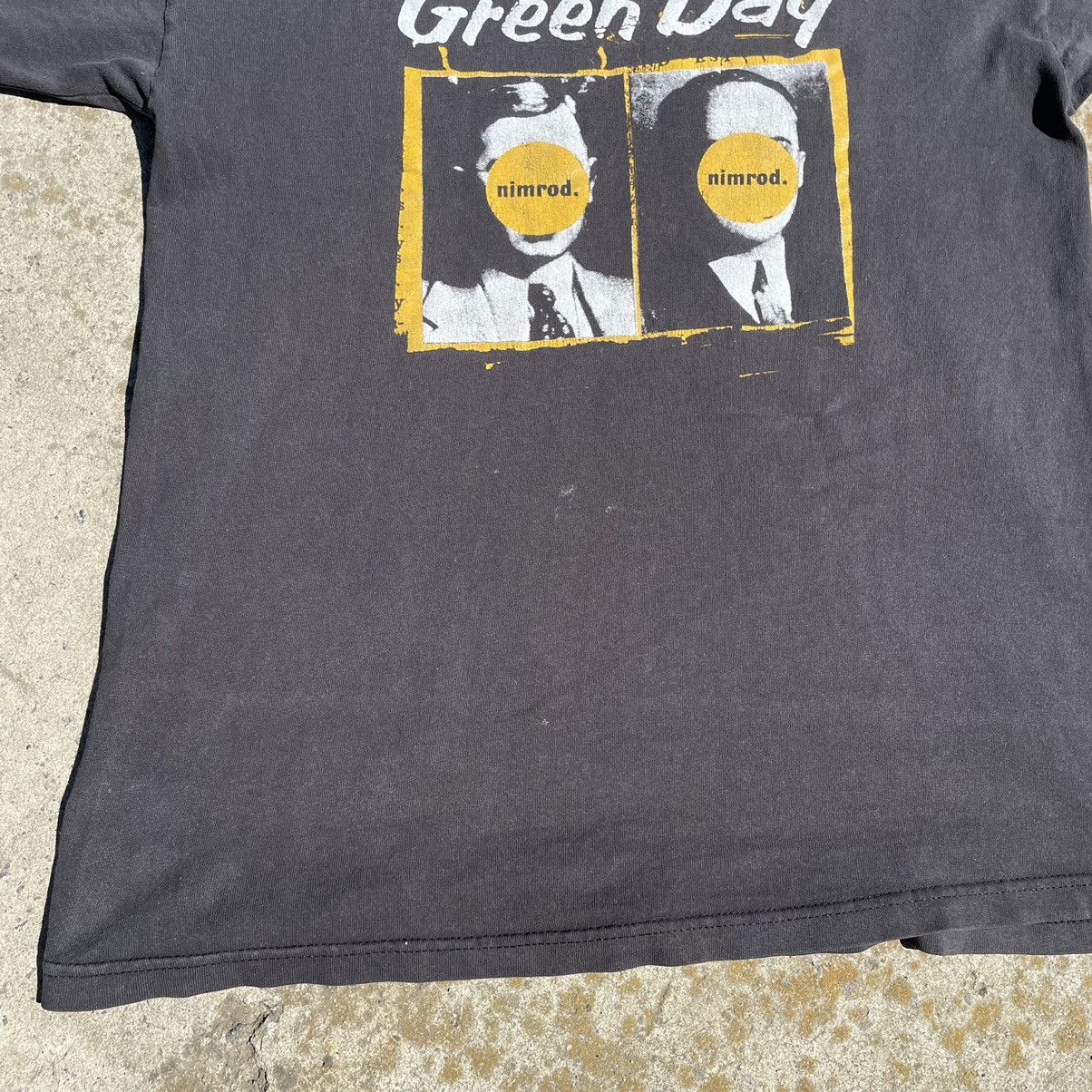 Vintage Vintage 90’s GREEN DAY Nimrod Tour 1997T-shirt Size US L / EU 52-54 / 3 - 5 Thumbnail