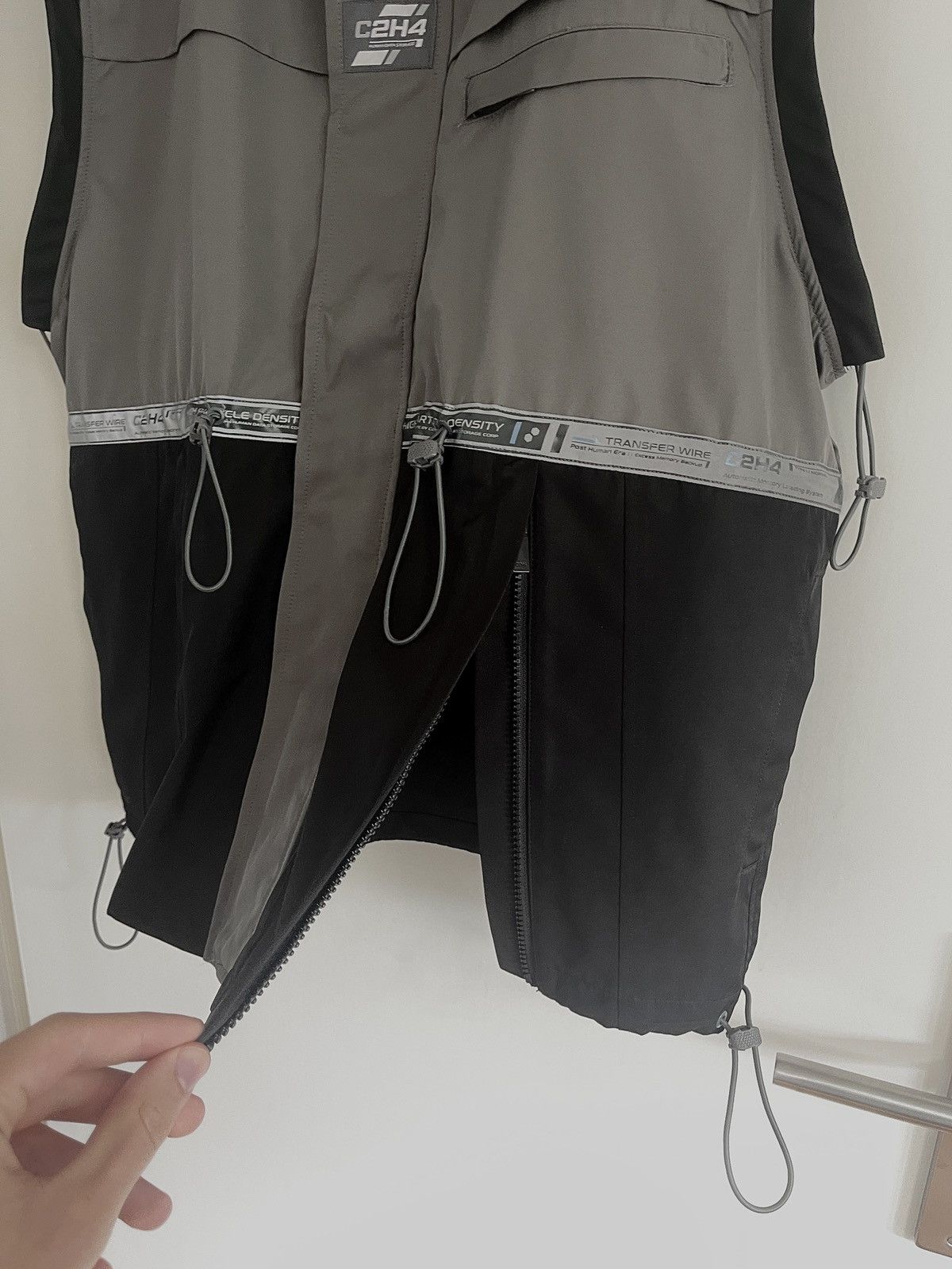 C2H4 C2H4 3M Bandwidth Color Blocked Cords Vest Size US L / EU 52-54 / 3 - 7 Thumbnail