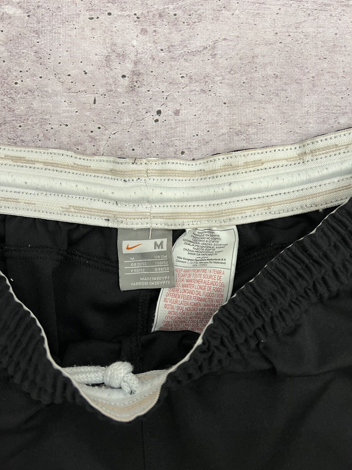 Nike × Streetwear × Vintage Nike vintage shorts swoosh logo
