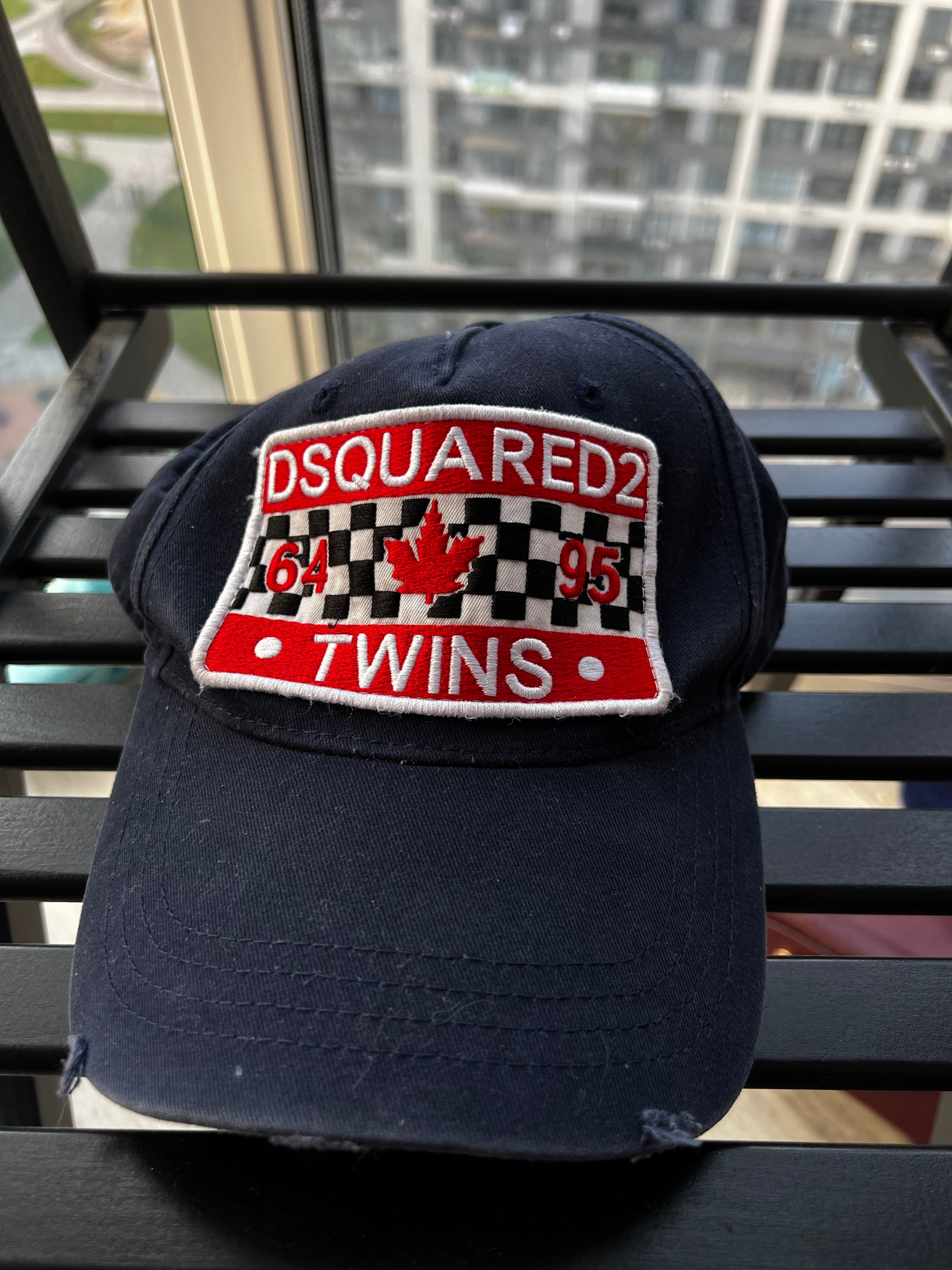 Pre-owned Dsquared2 Twins Cap In Blue