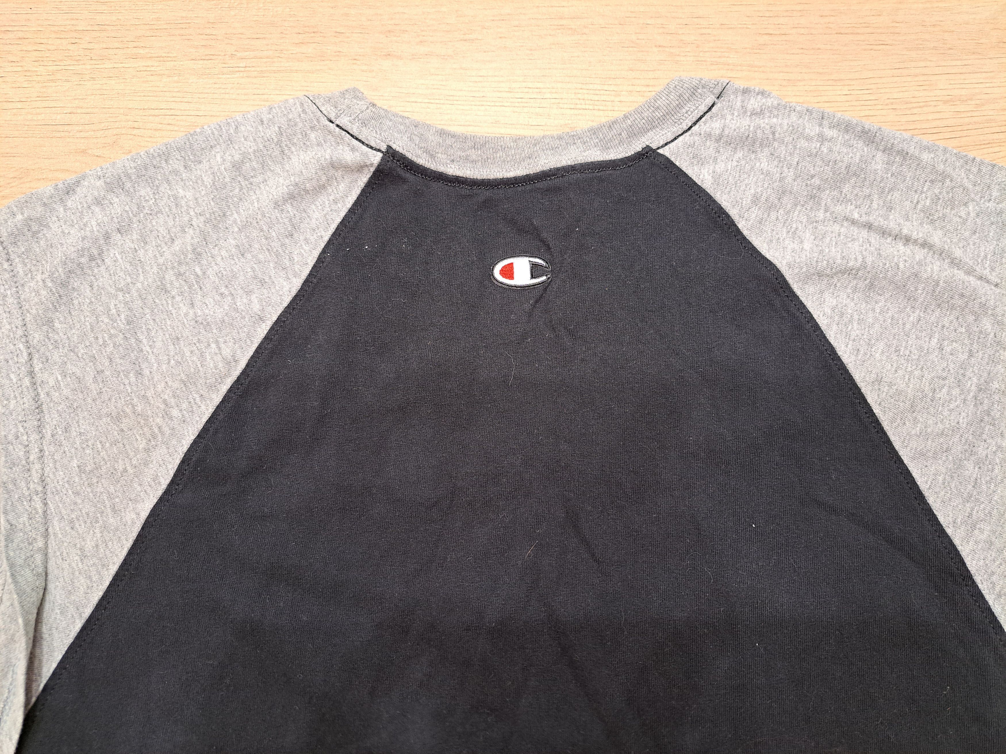Champion Vintage Champion sleeves L size Size US L / EU 52-54 / 3 - 6 Thumbnail