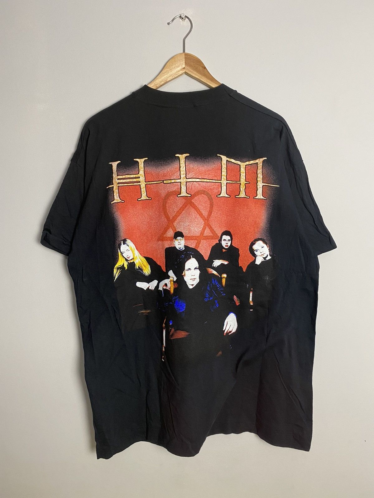 Band Tees Rare Vintage 90s HIM Rock Pop Band Tshirt Y2K tour merch Size US XL / EU 56 / 4 - 2 Thumbnail
