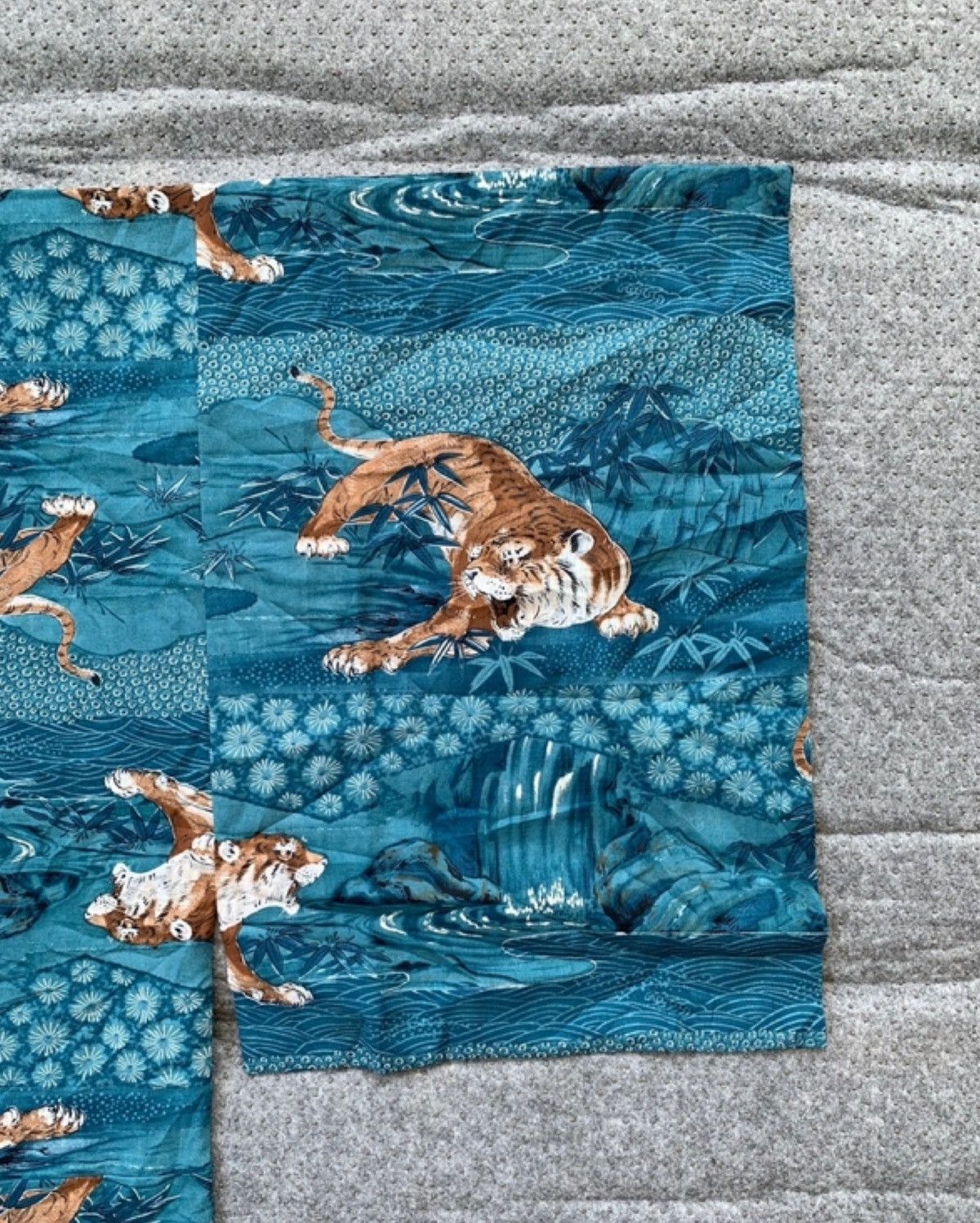 Japanese Brand × Vintage Japanese Traditional Kimono Tiger Motif Full Print Size US M / EU 48-50 / 2 - 5 Thumbnail