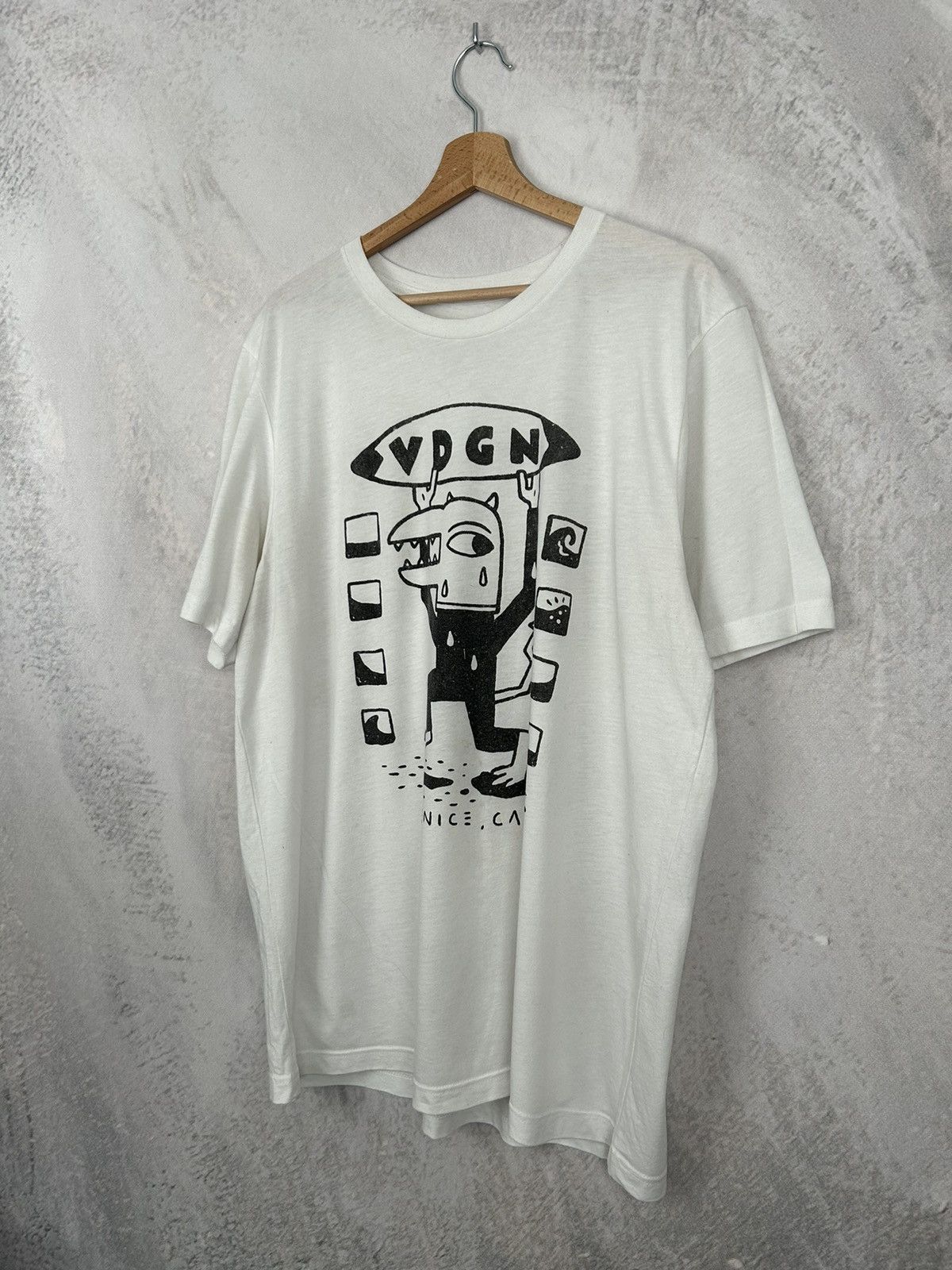 Vintage Vintage VDGN Venice Beach Graphic Tee Retro Skate Surf Size US XL / EU 56 / 4 - 2 Thumbnail