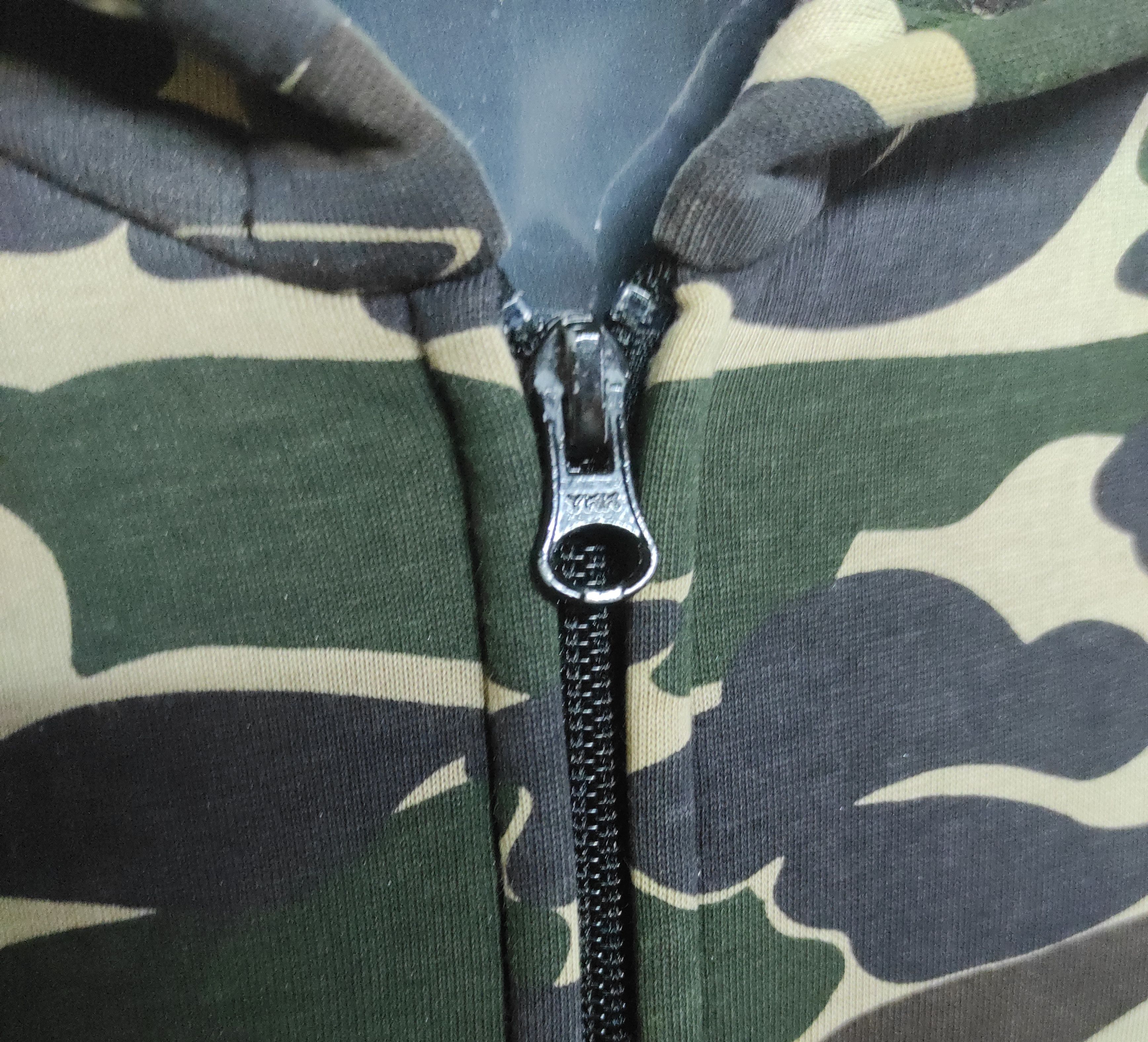 Carhartt × Carhartt Wip × Vintage Vintage Y2k Carhatt Camo Sweater Hoodie Zipper Size US M / EU 48-50 / 2 - 9 Thumbnail