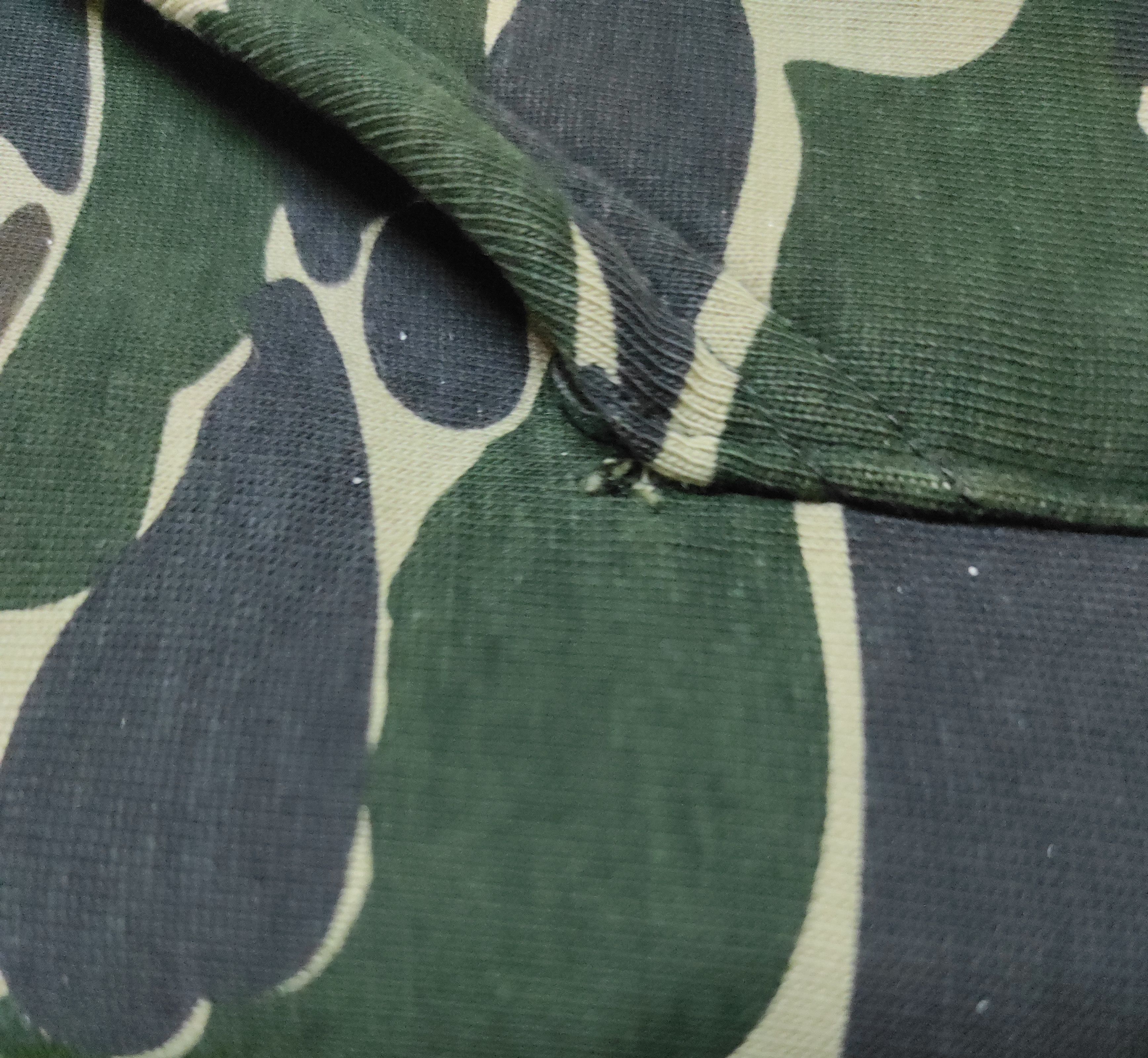 Carhartt × Carhartt Wip × Vintage Vintage Y2k Carhatt Camo Sweater Hoodie Zipper Size US M / EU 48-50 / 2 - 13 Thumbnail