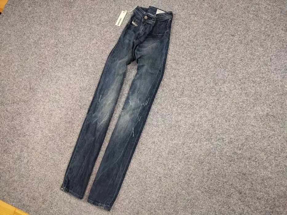 Diesel Vintage Y2K New Diesel News Distressed Denim Jeans Size US 30 / EU 46 - 2 Thumbnail