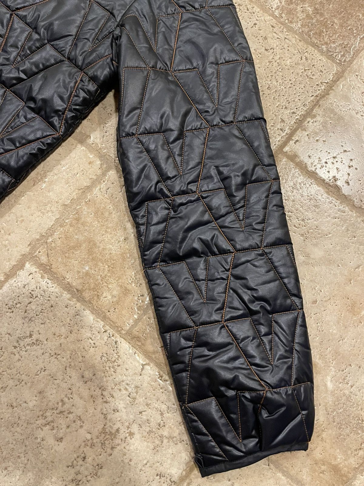 Vlone Vlone V Logo Black Orange Stitched Quilted Runway Jacket Size US L / EU 52-54 / 3 - 6 Thumbnail
