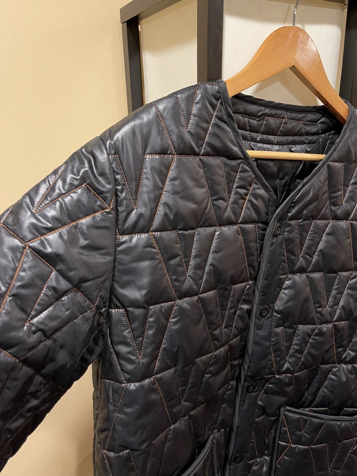 Vlone Vlone V Logo Black Orange Stitched Quilted Runway Jacket Size US L / EU 52-54 / 3 - 3 Thumbnail