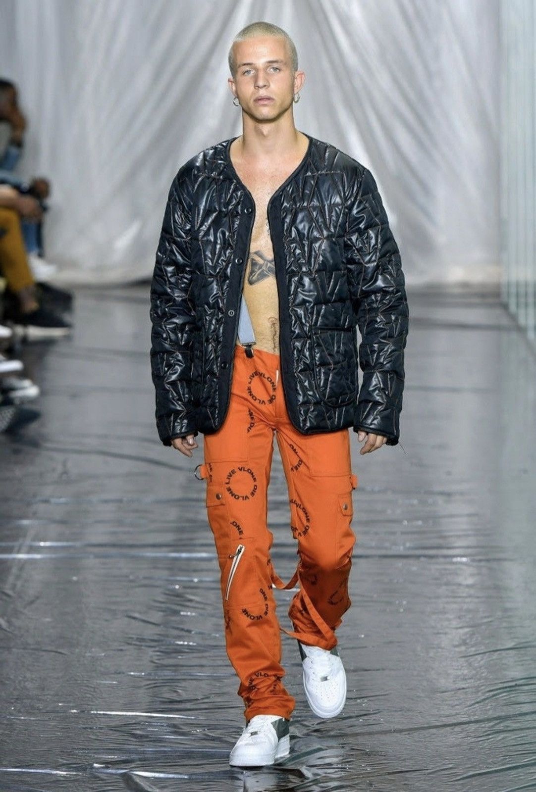 Vlone Vlone V Logo Black Orange Stitched Quilted Runway Jacket Size US L / EU 52-54 / 3 - 16 Thumbnail