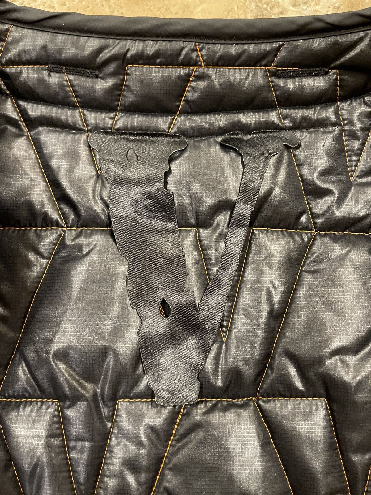 Vlone Vlone V Logo Black Orange Stitched Quilted Runway Jacket Size US L / EU 52-54 / 3 - 9 Thumbnail