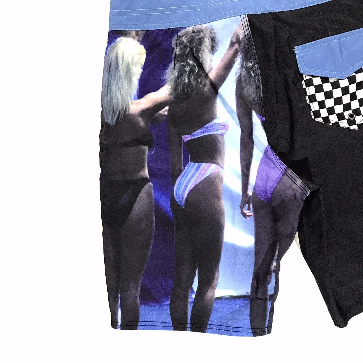 Vans × Vintage Vintage Vans Shorts Girls Printed Beach Theme Size 30 - 32 Size US 30 / EU 46 - 5 Thumbnail