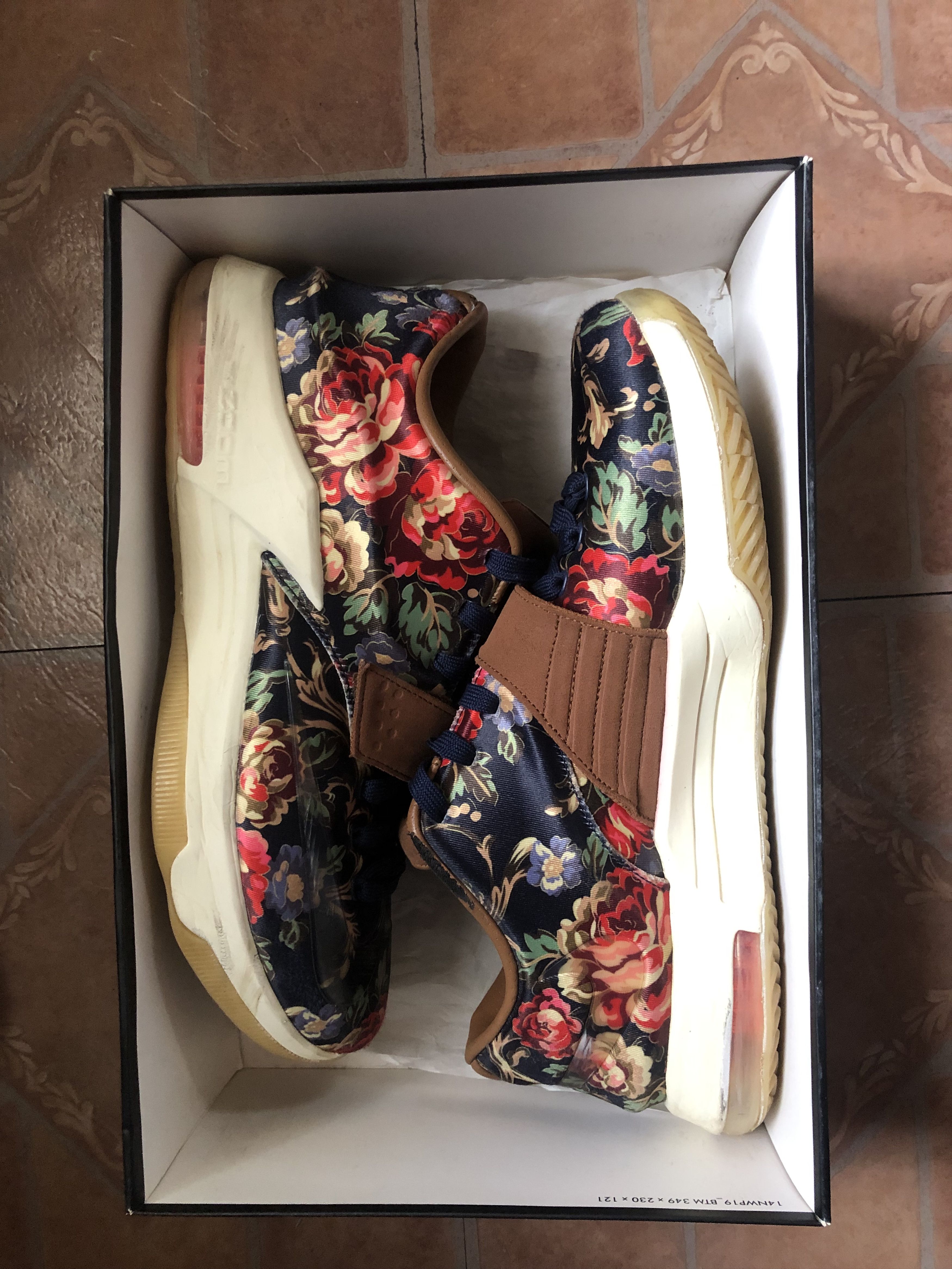 Nike Kd floral Size US 11.5 / EU 44-45 - 2 Thumbnail