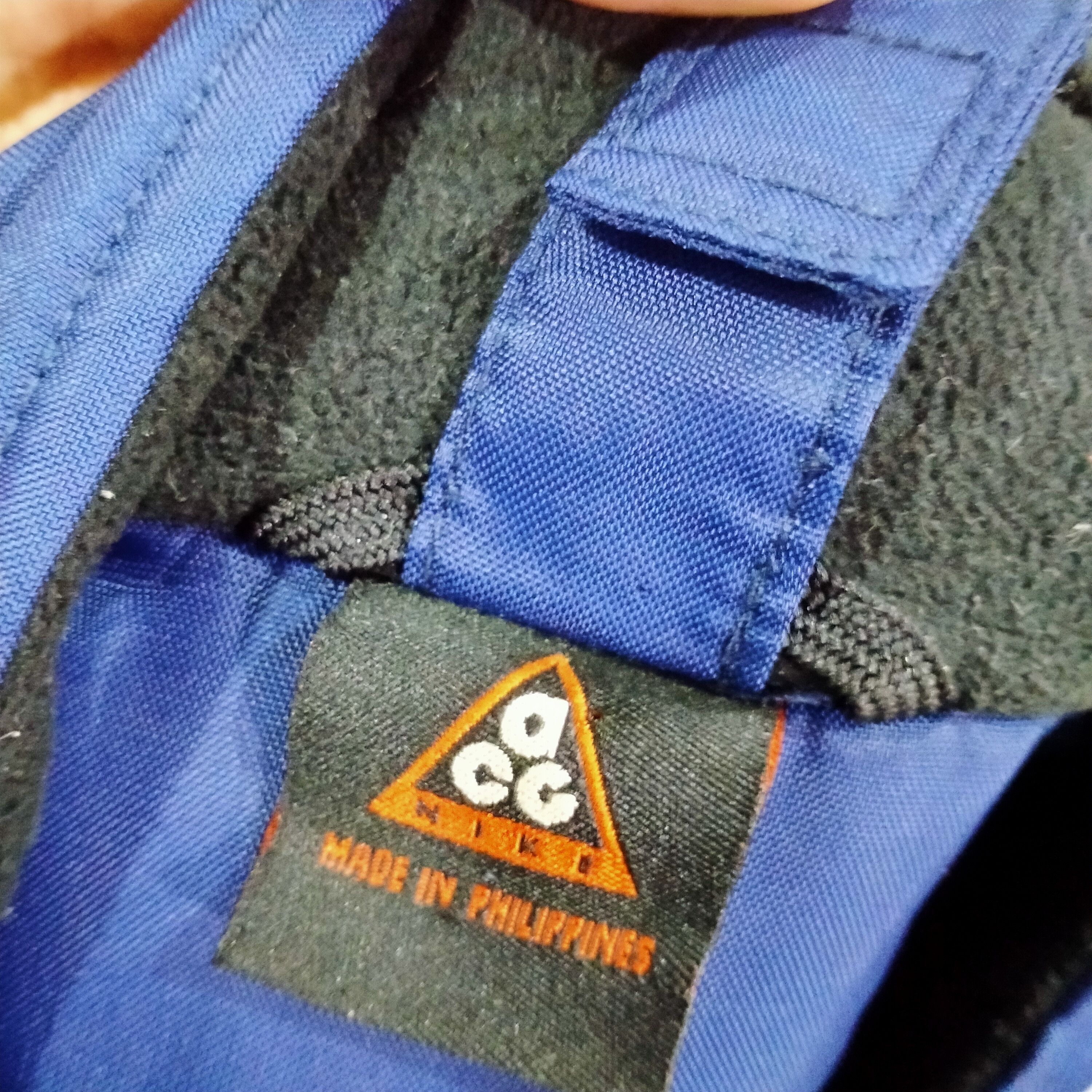 Nike ACG Women's Nike ACG Light Jacket / Outdoor / Hiking / Travel Size M / US 6-8 / IT 42-44 - 4 Thumbnail