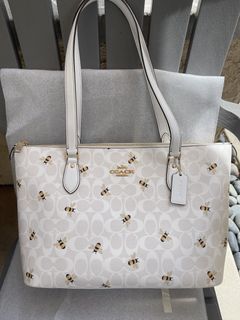 Coach bee print discount tote