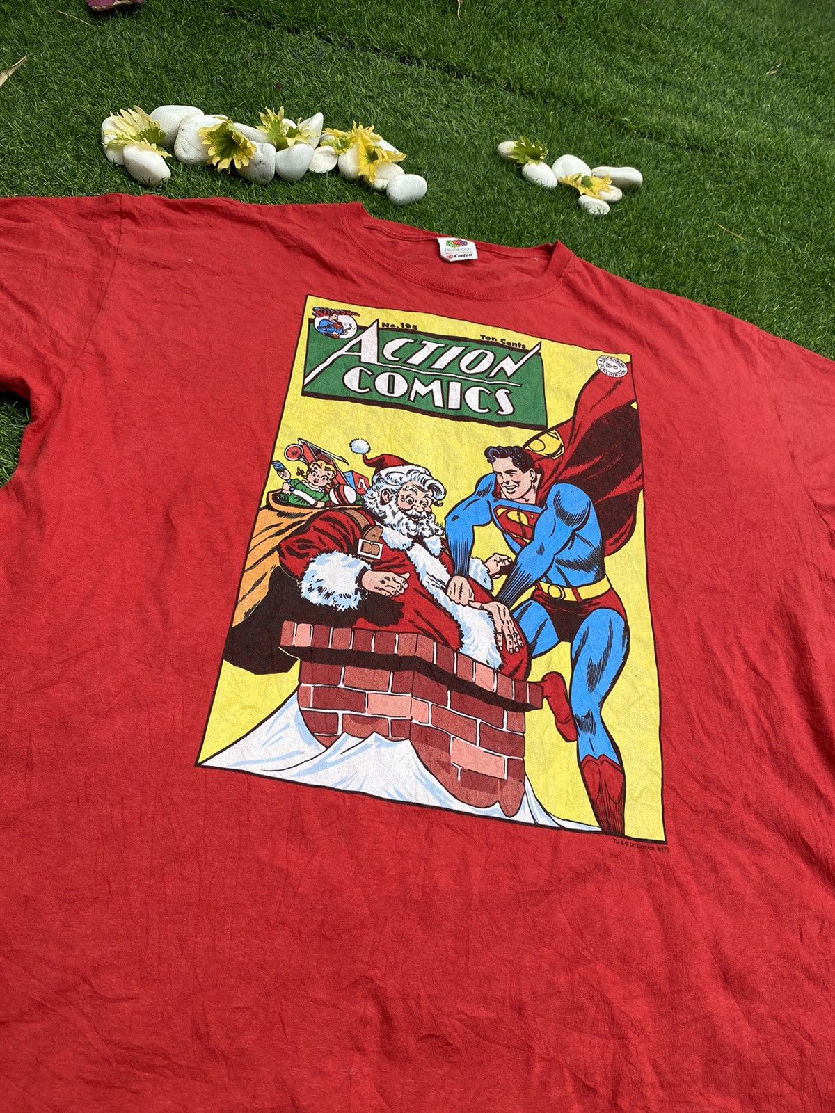 Vintage Vintage Superman Action Comics x Santa Claus Tee T Shirt Size US XL / EU 56 / 4 - 3 Thumbnail