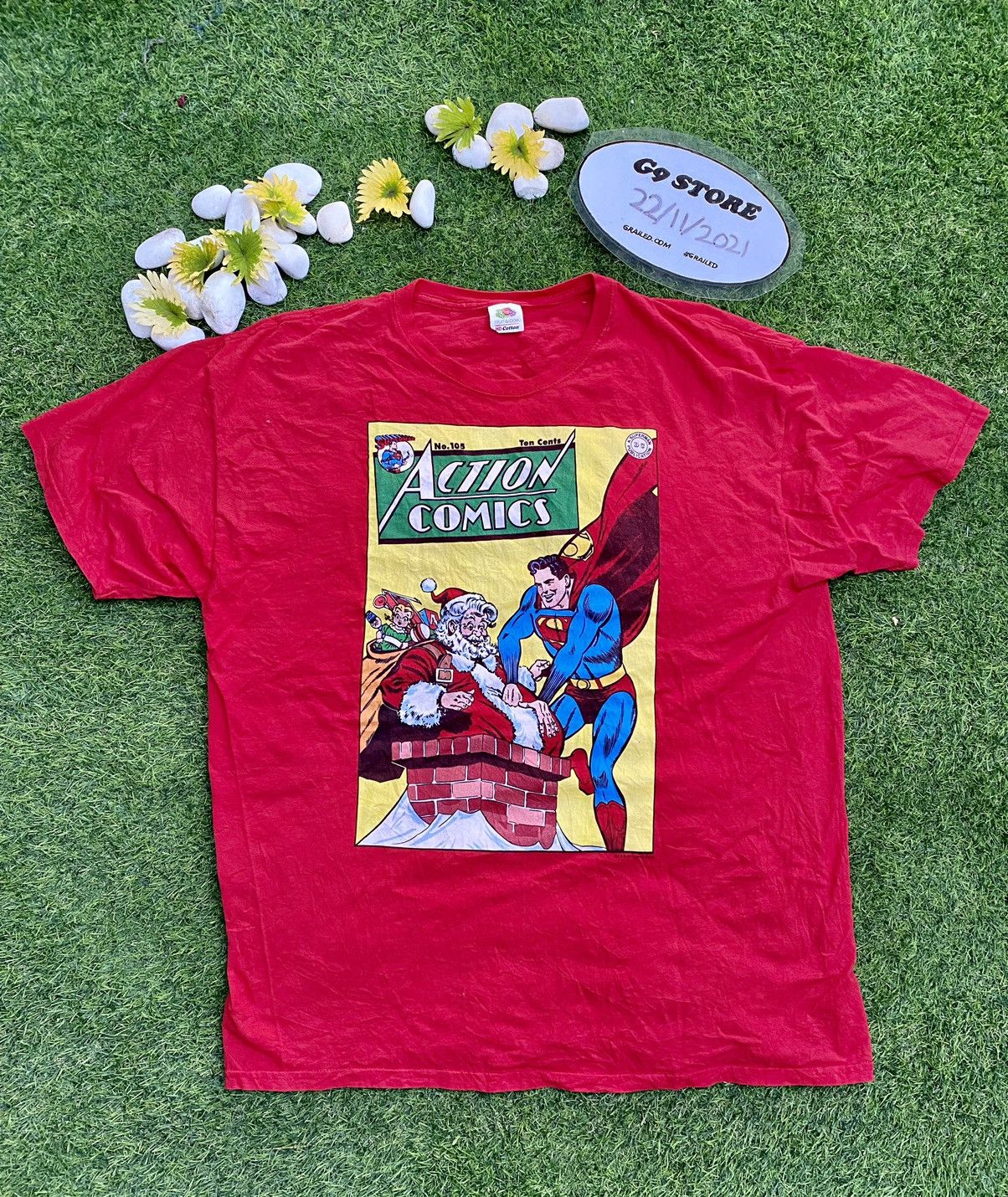 Vintage Vintage Superman Action Comics x Santa Claus Tee T Shirt Size US XL / EU 56 / 4 - 2 Thumbnail