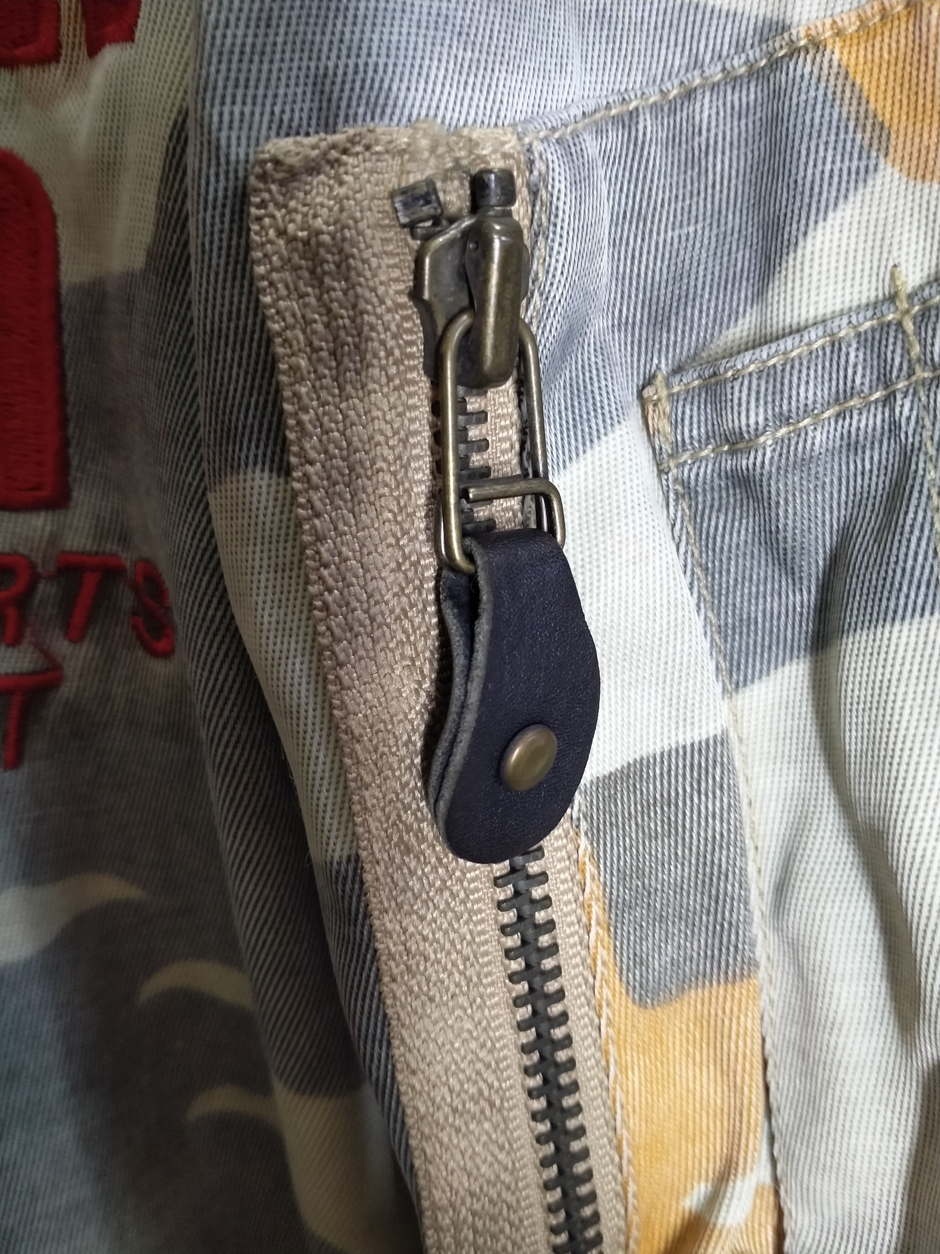 Japanese Brand Y2K Yellow Corn Bomber Camo Big Logo / Spell out Size US L / EU 52-54 / 3 - 5 Thumbnail
