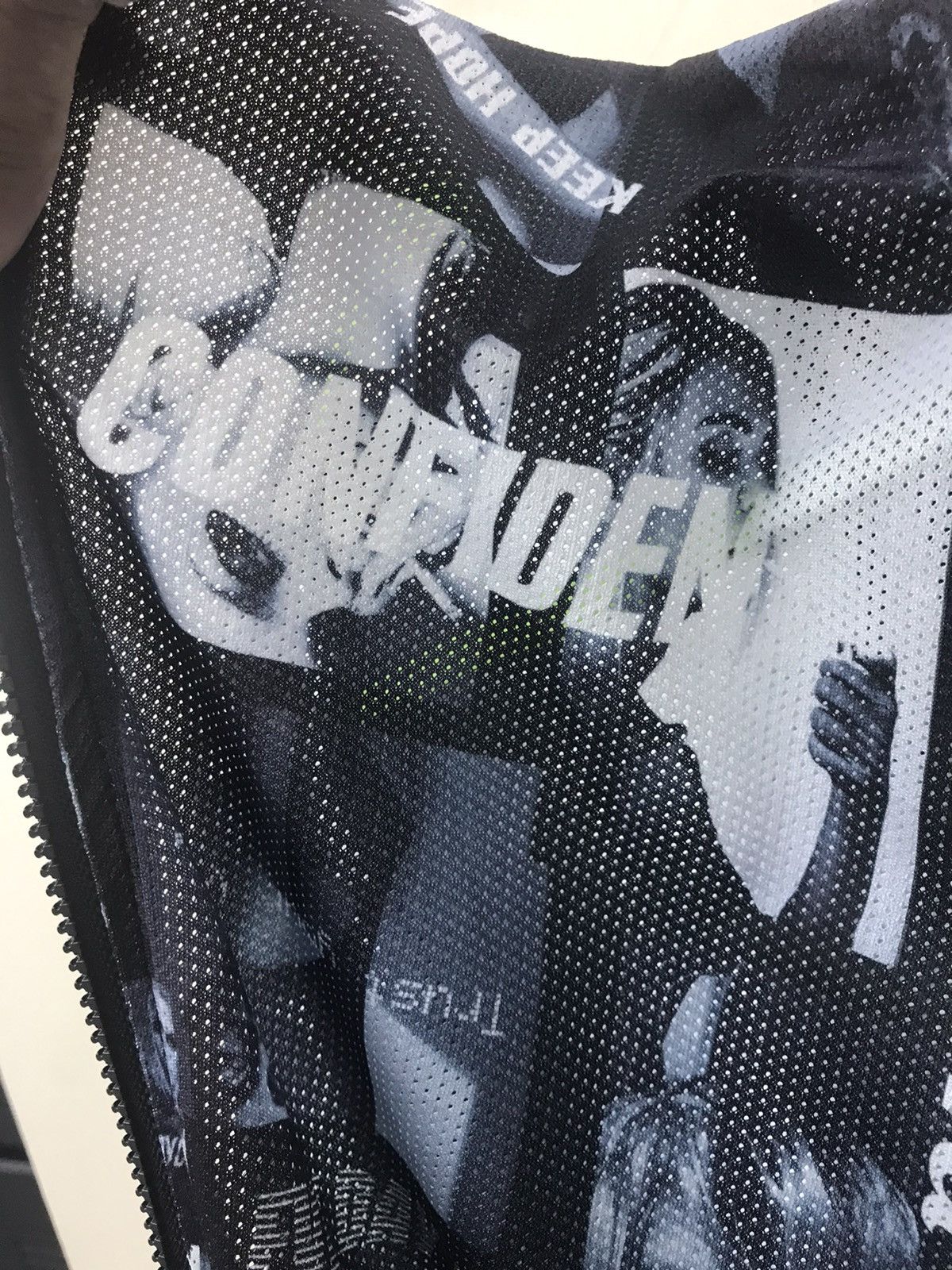 Japanese Brand Leahmatin “CONFIDENT” All-Over Graphic Zip Jacket Size US M / EU 48-50 / 2 - 20 Thumbnail