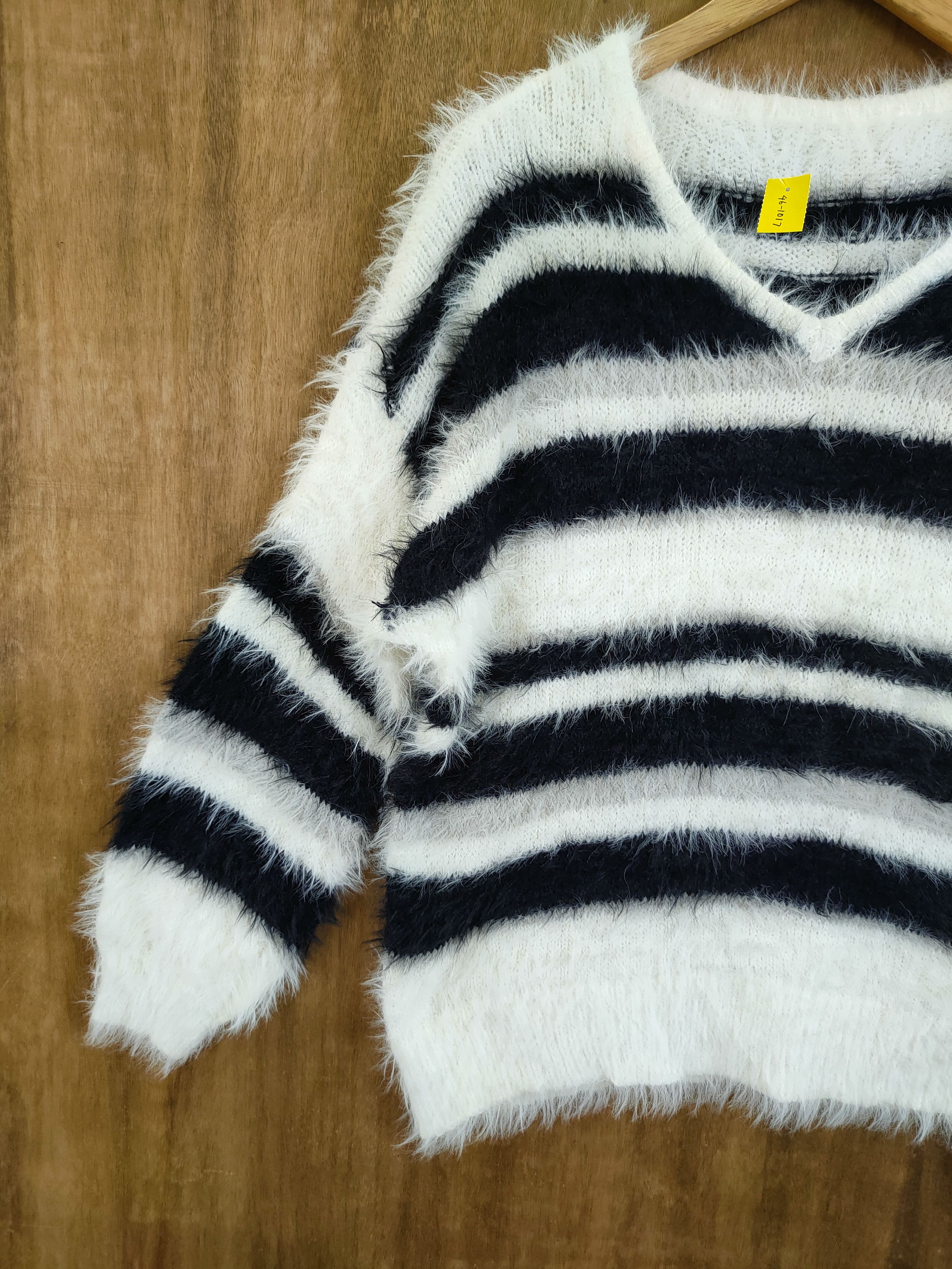 Vintage D Japan Stripe mohair shag shaggy soft fur knitwear #46-1017 Size M / US 6-8 / IT 42-44 - 2 Thumbnail