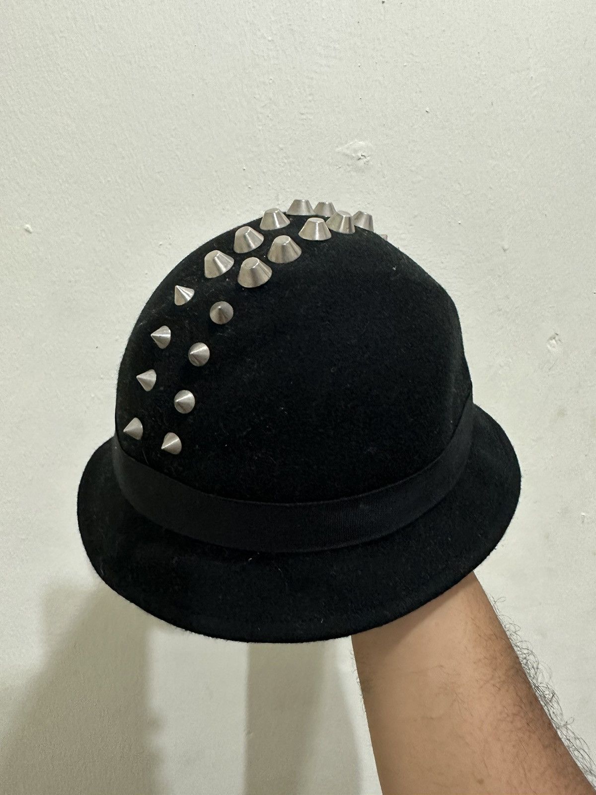 Japanese Brand Spike Studs Punk Black Noon Japan Hat Size ONE SIZE - 1 Thumbnail