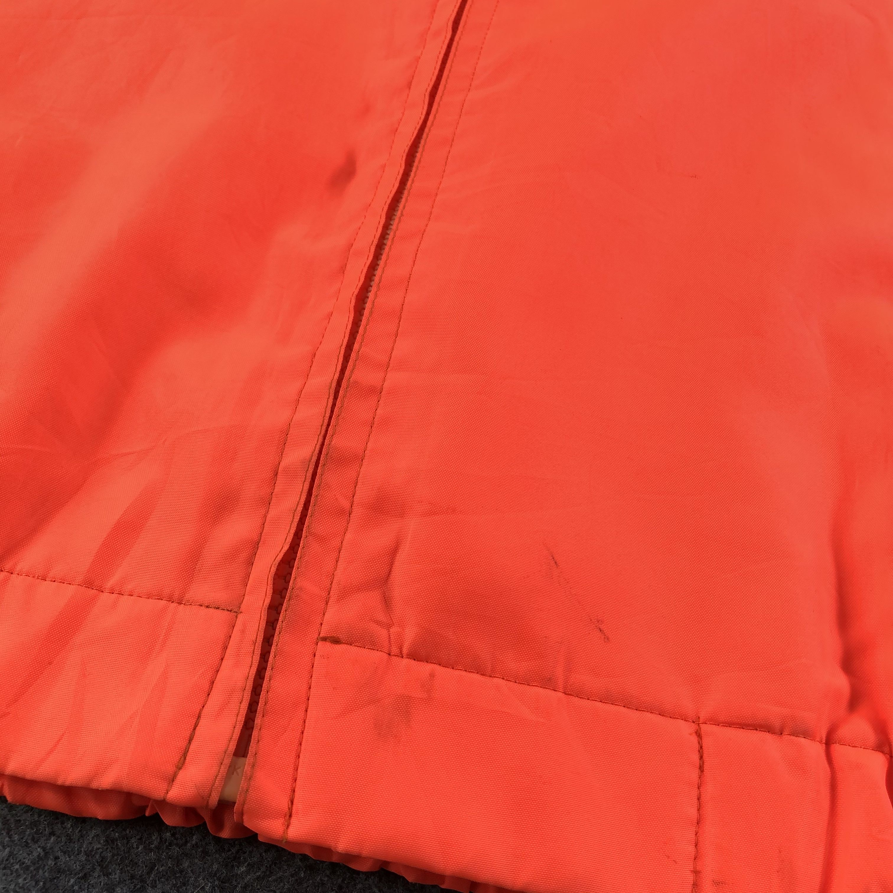 Helly Hansen Vintage Helly Hansen Full Zipper Windbreaker Jacket JC262 Size US M / EU 48-50 / 2 - 6 Thumbnail