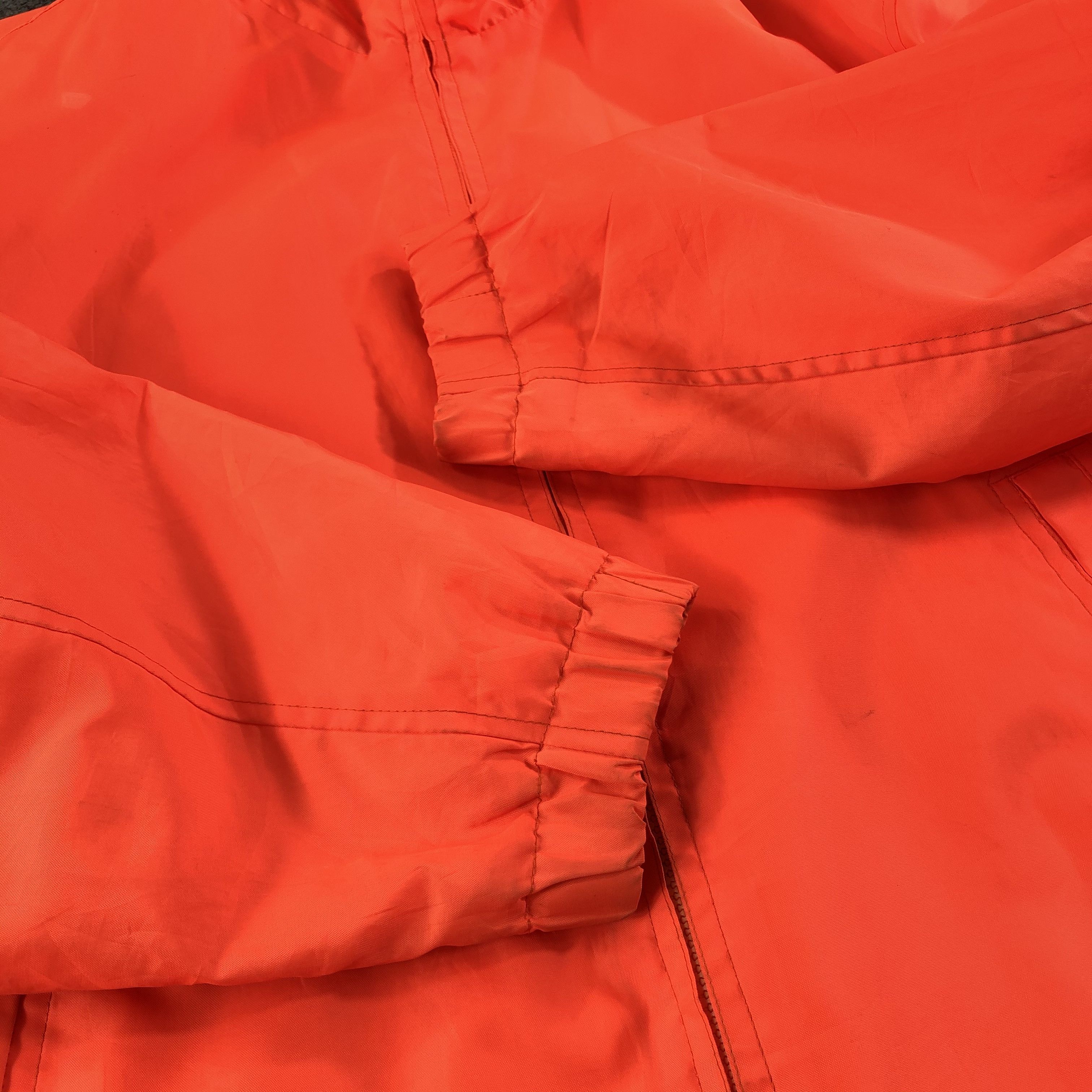 Helly Hansen Vintage Helly Hansen Full Zipper Windbreaker Jacket JC262 Size US M / EU 48-50 / 2 - 4 Thumbnail