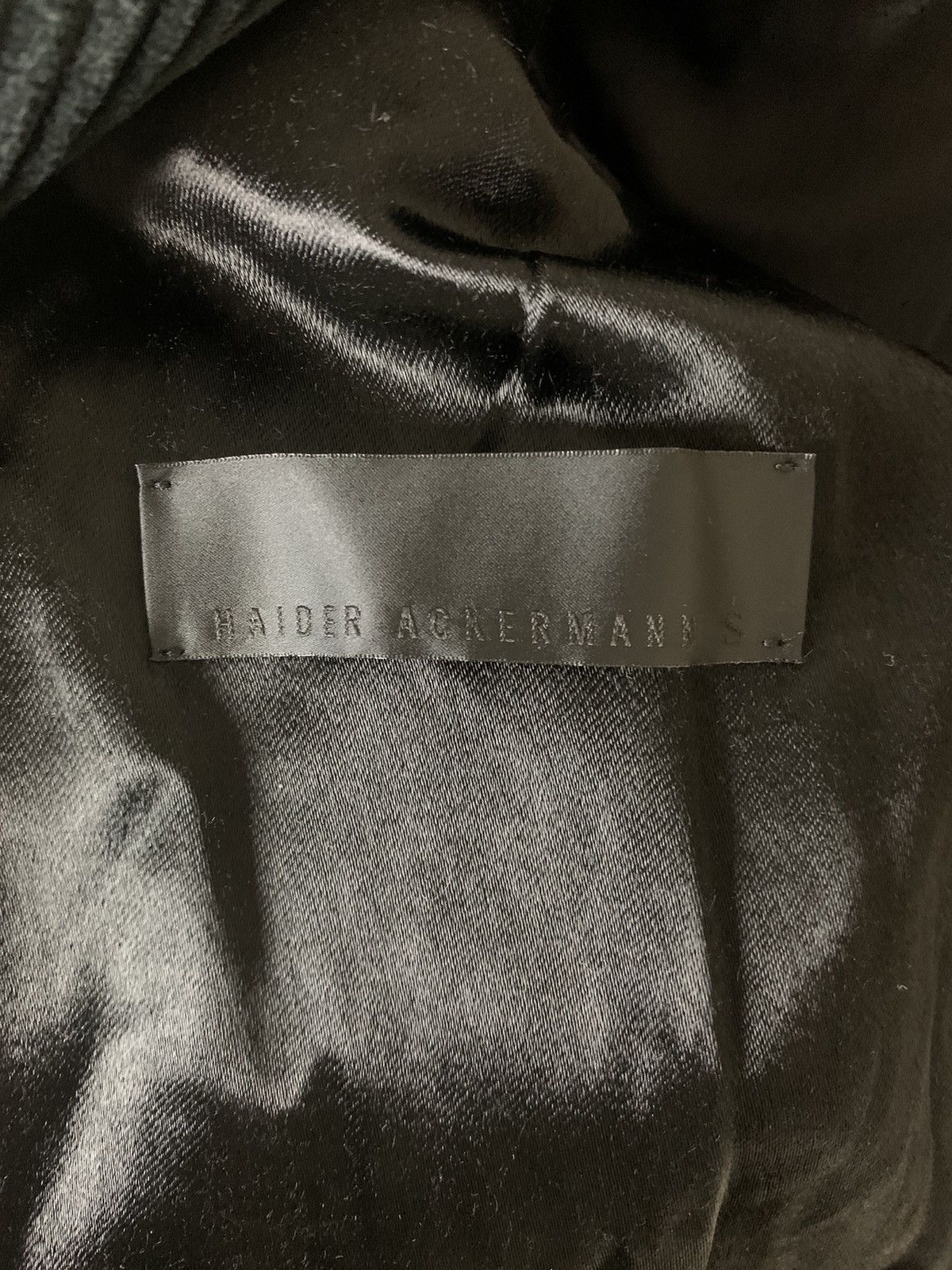 Haider Ackermann Haider Ackermann AW15 Double Breasted Corduroy Coat Size US S / EU 44-46 / 1 - 8 Thumbnail