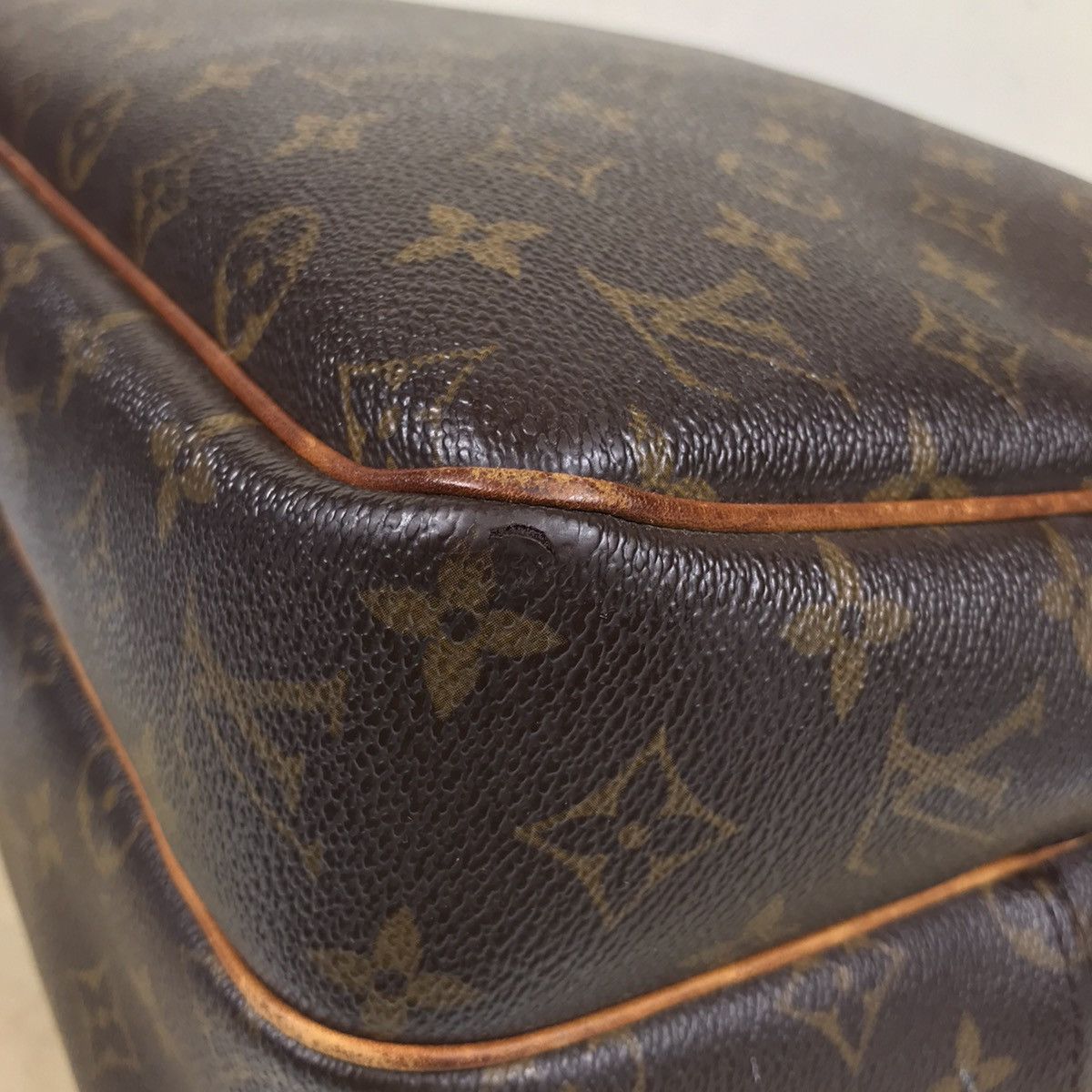 Louis Vuitton AUTHENTIC LOUIS VUITTON MONOGRAM REPORTER GM BAG Size ONE SIZE - 11 Thumbnail