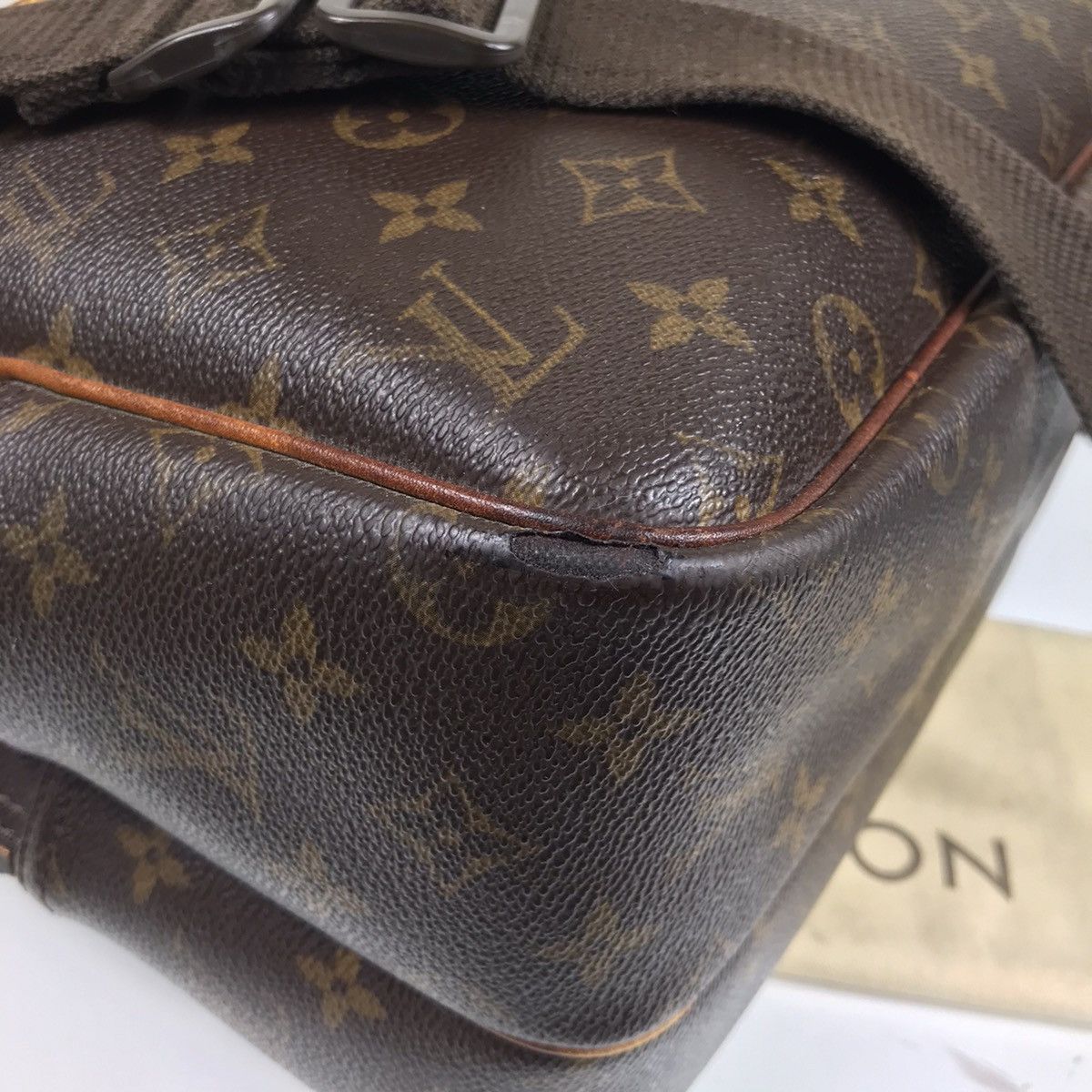 Louis Vuitton AUTHENTIC LOUIS VUITTON MONOGRAM REPORTER GM BAG Size ONE SIZE - 12 Thumbnail