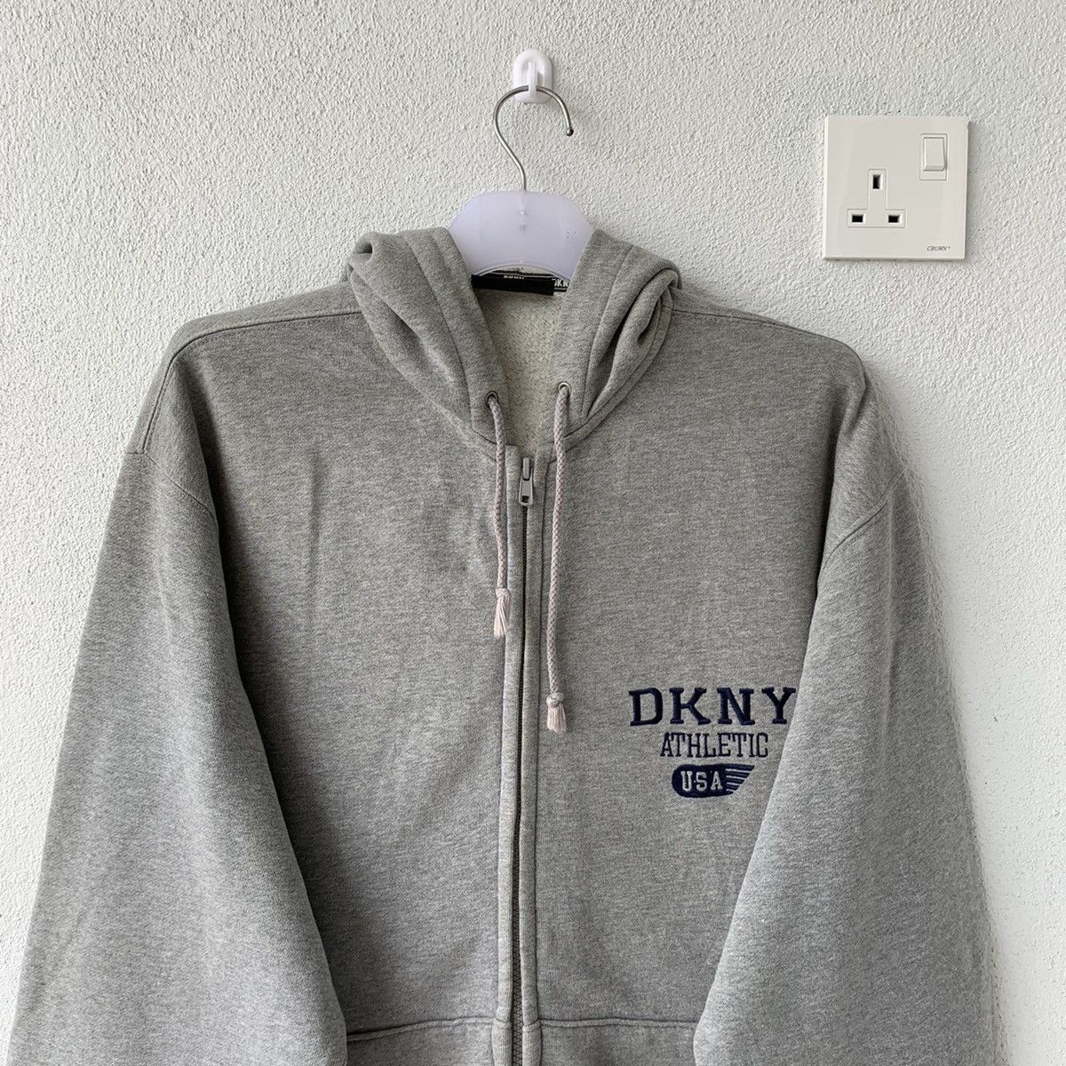 DKNY × Donna Karan DONNA KARAN NEW YORK hoodie spell out big logo.. DKNY Size US XL / EU 56 / 4 - 2 Thumbnail