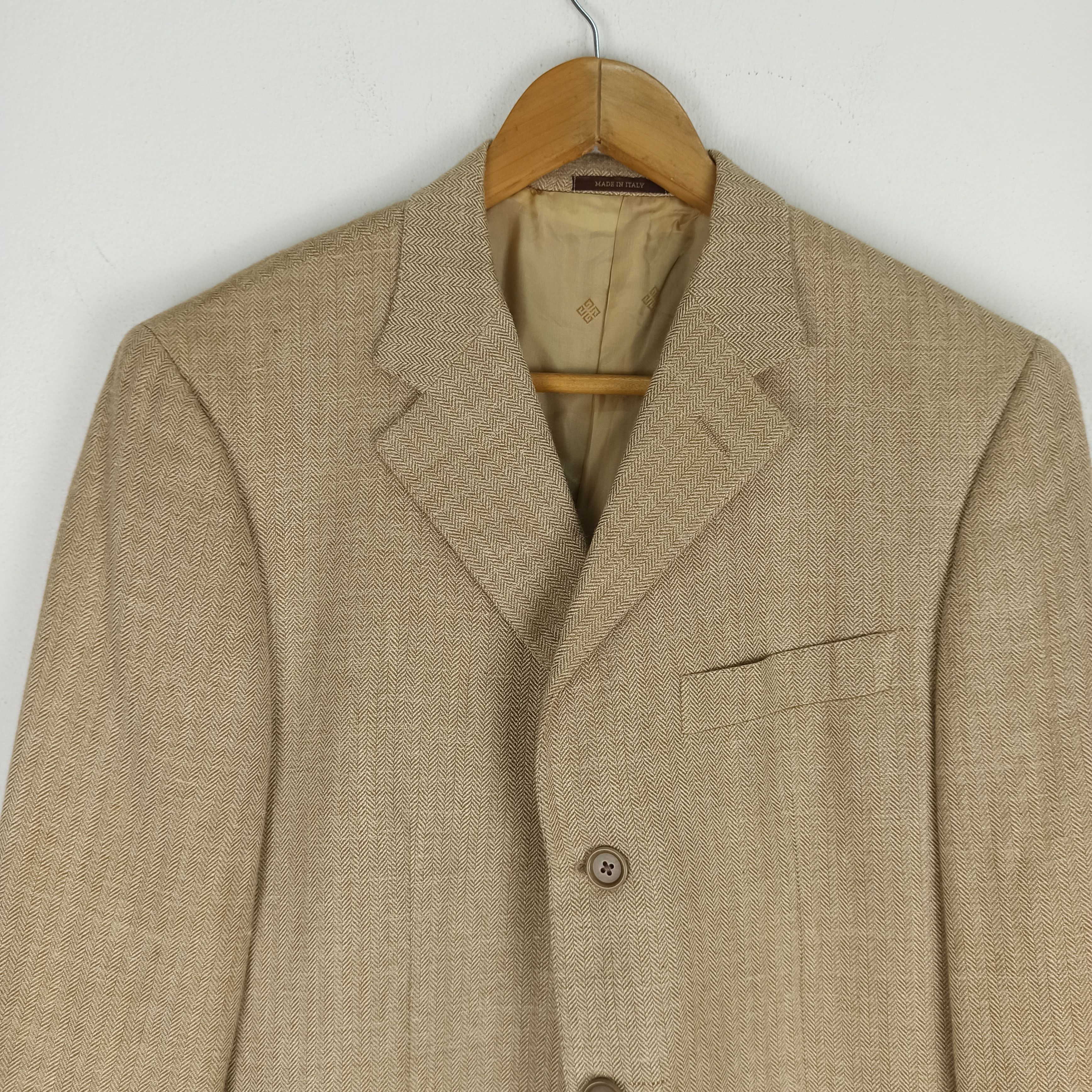Givenchy Vintage Givenchy Blazer Coats Nice Design Size US L / EU 52-54 / 3 - 3 Thumbnail