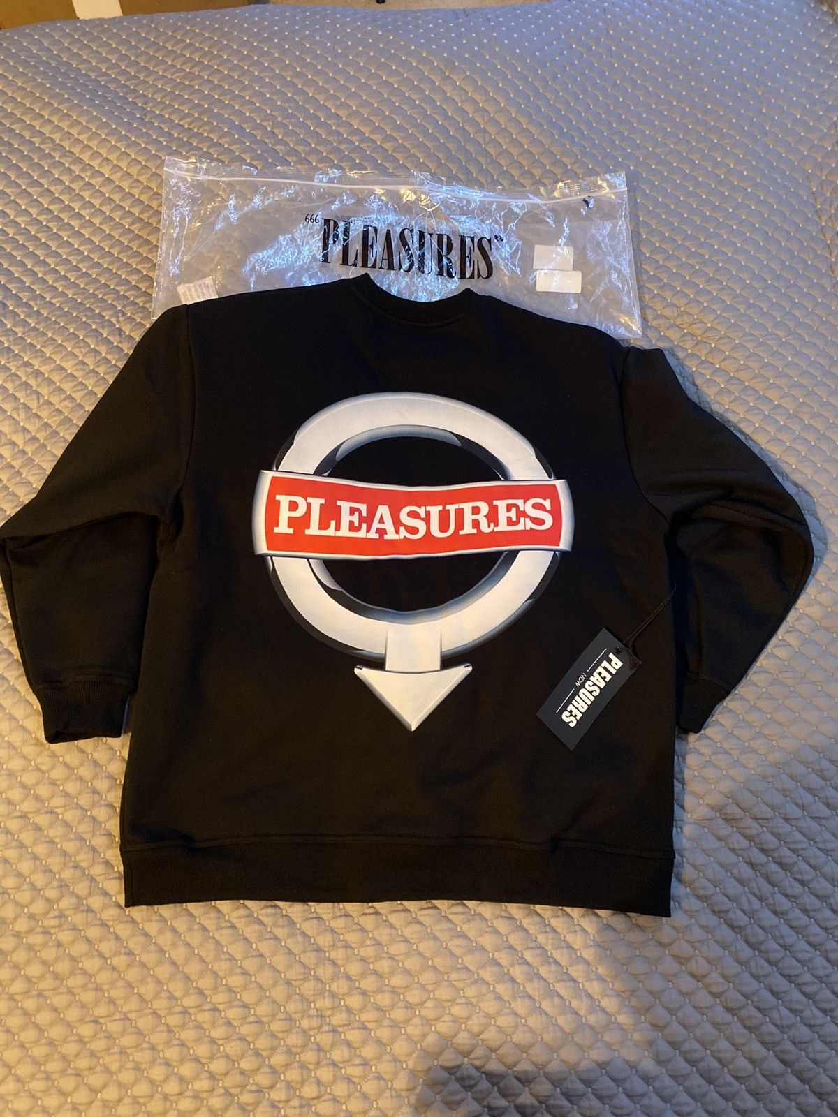 Pleasures Pleasures LANGUAGE CREWNECK Size M Size US M / EU 48-50 / 2 - 2 Thumbnail