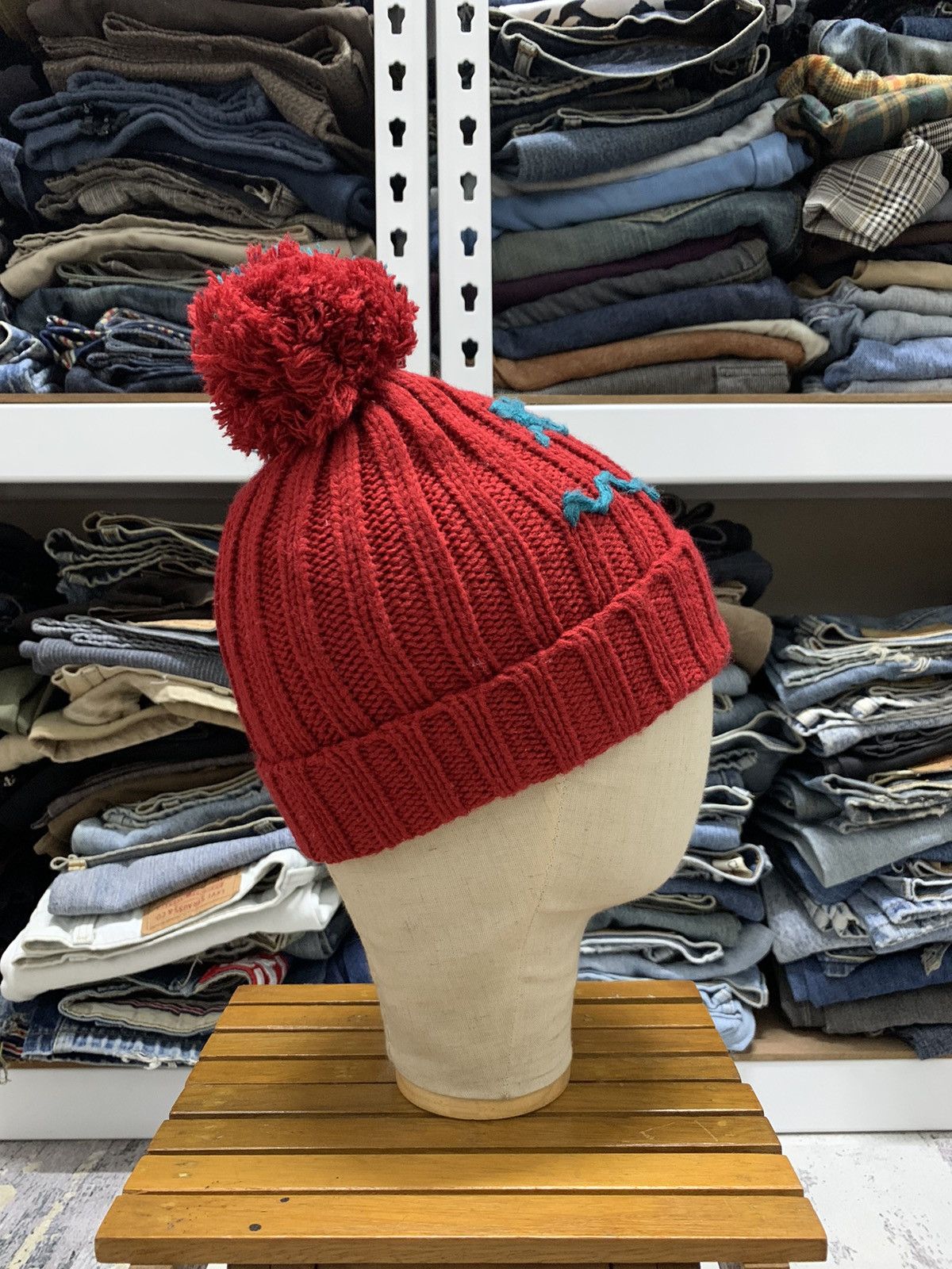 Japanese Brand Smiley Face Embroidery Vintage Beanie Hat Size ONE SIZE - 5 Thumbnail