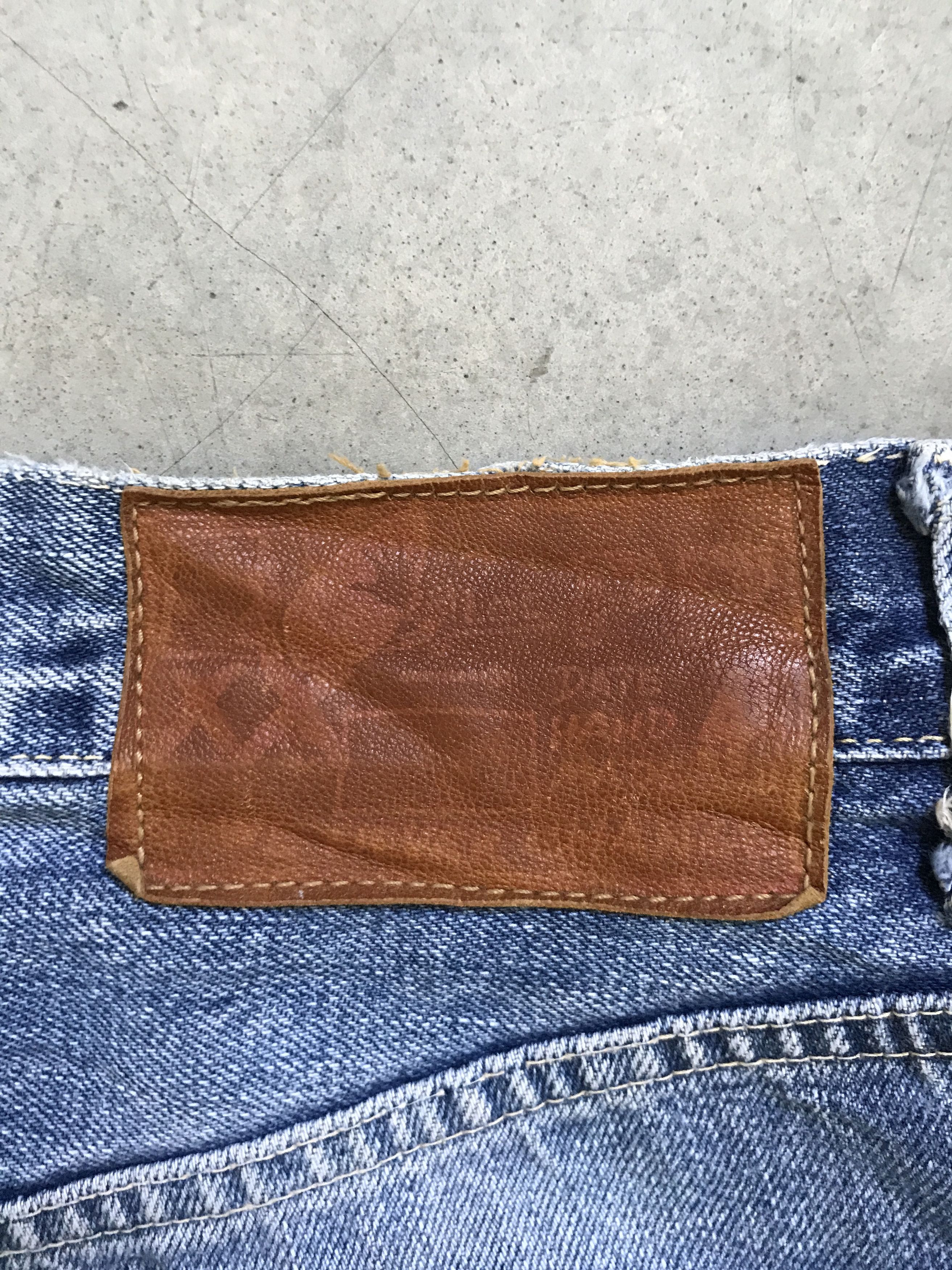 Blue Blue Japan × HOLLYWOOD RANCH MARKET D49 HR MARKET Japan Selvedge Faded Denim Size US 26 / EU 42 - 14 Thumbnail