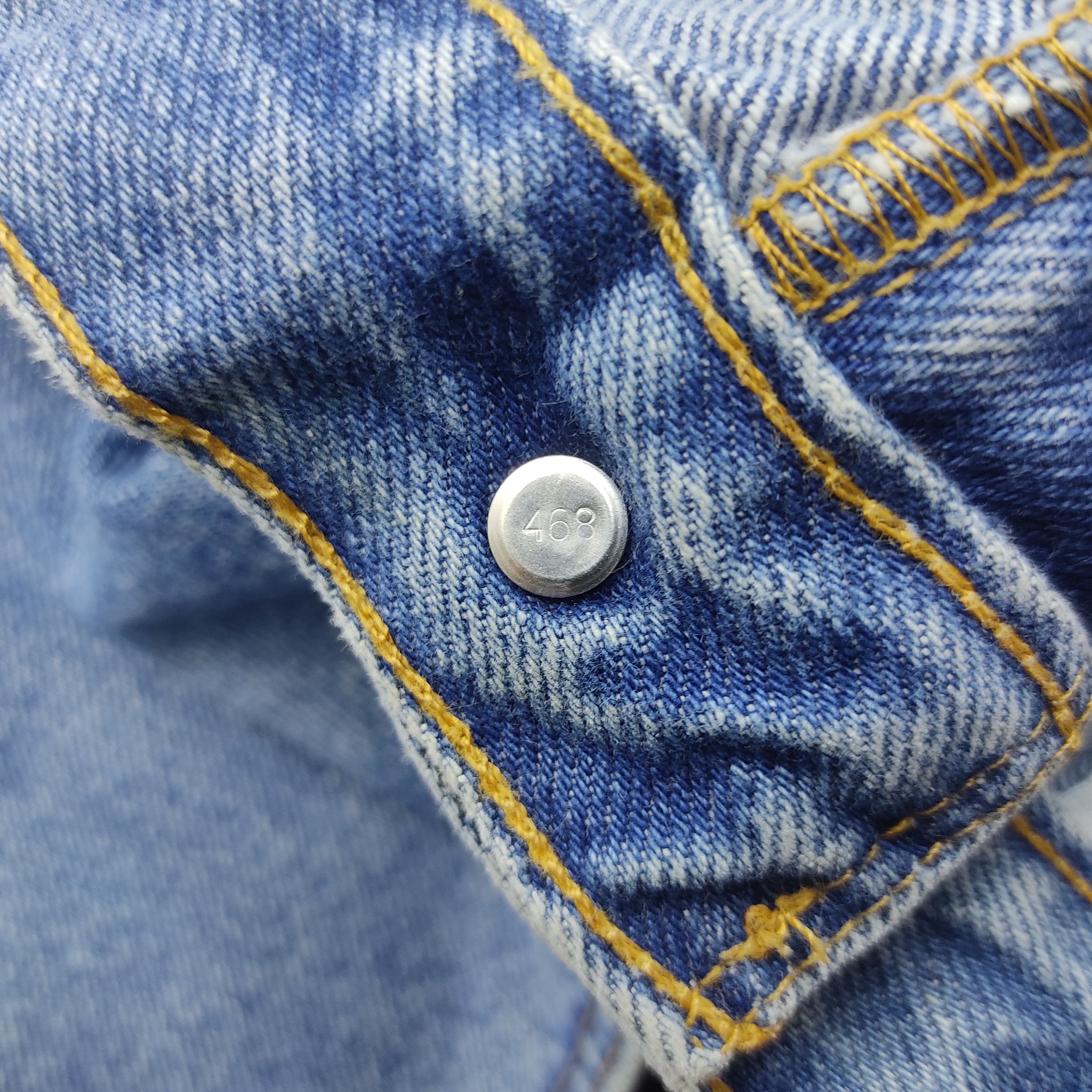 Vintage 90s Levis Jeans L189