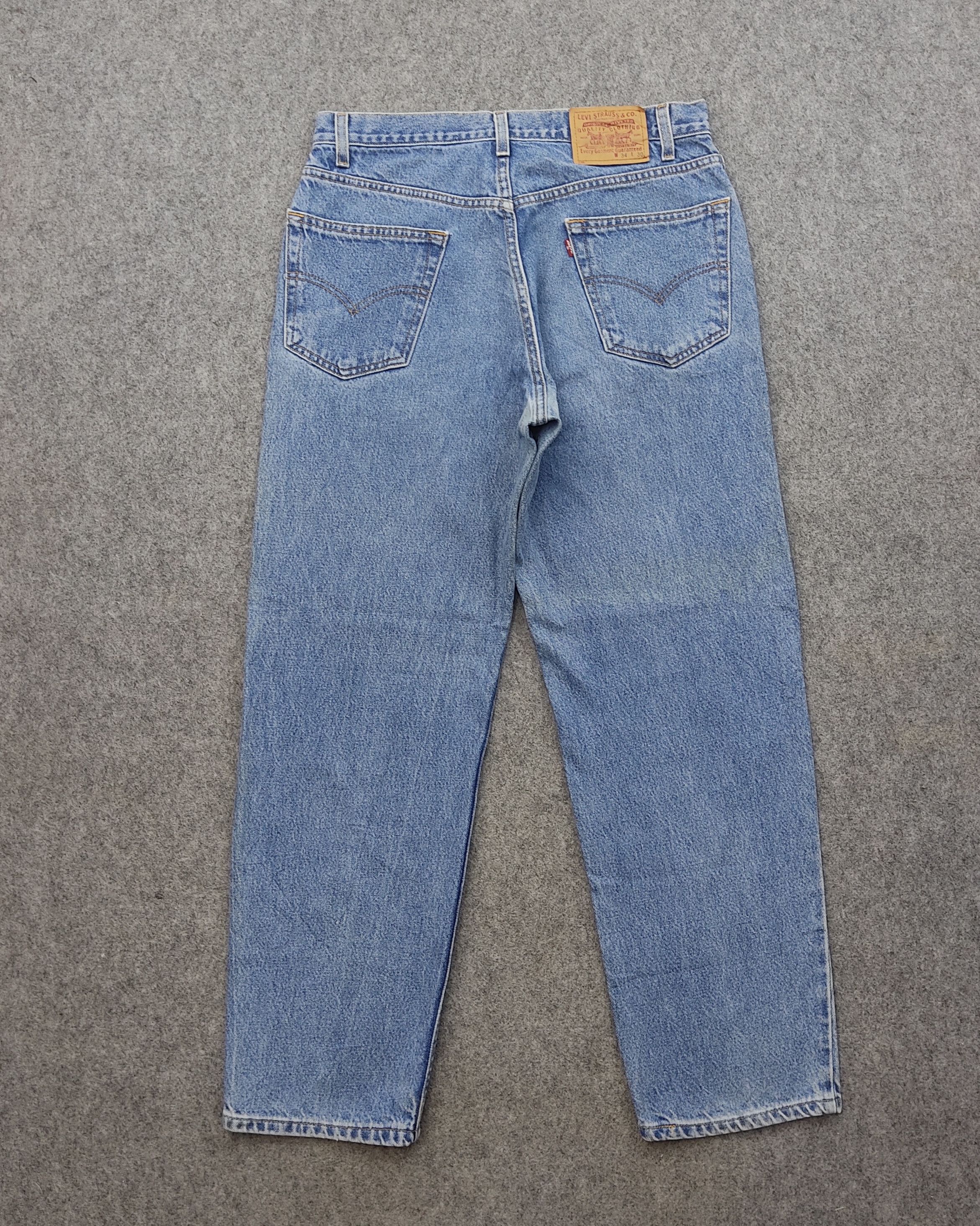 Vintage 90s Levis Jeans L189