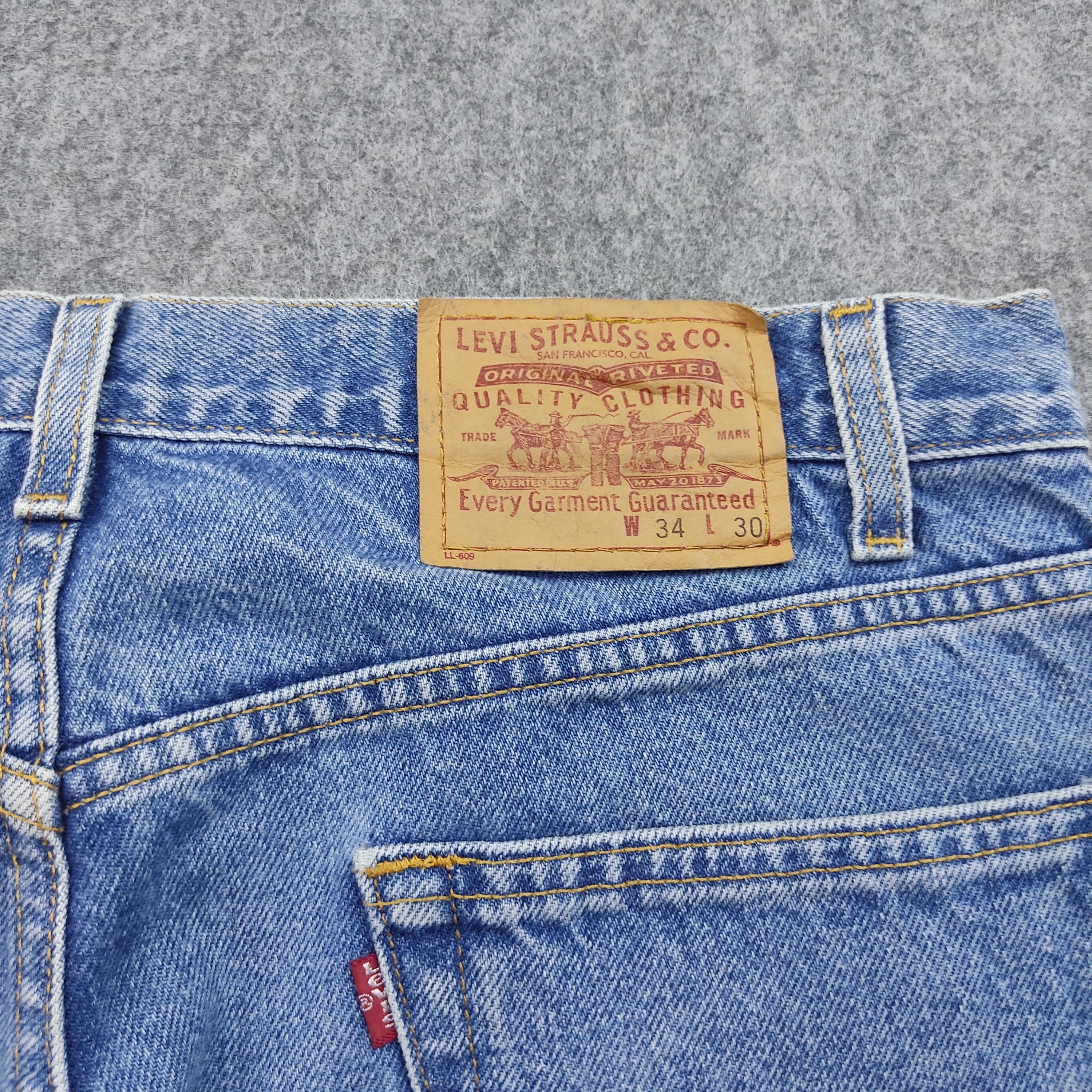 Vintage 90s Levis Jeans L189
