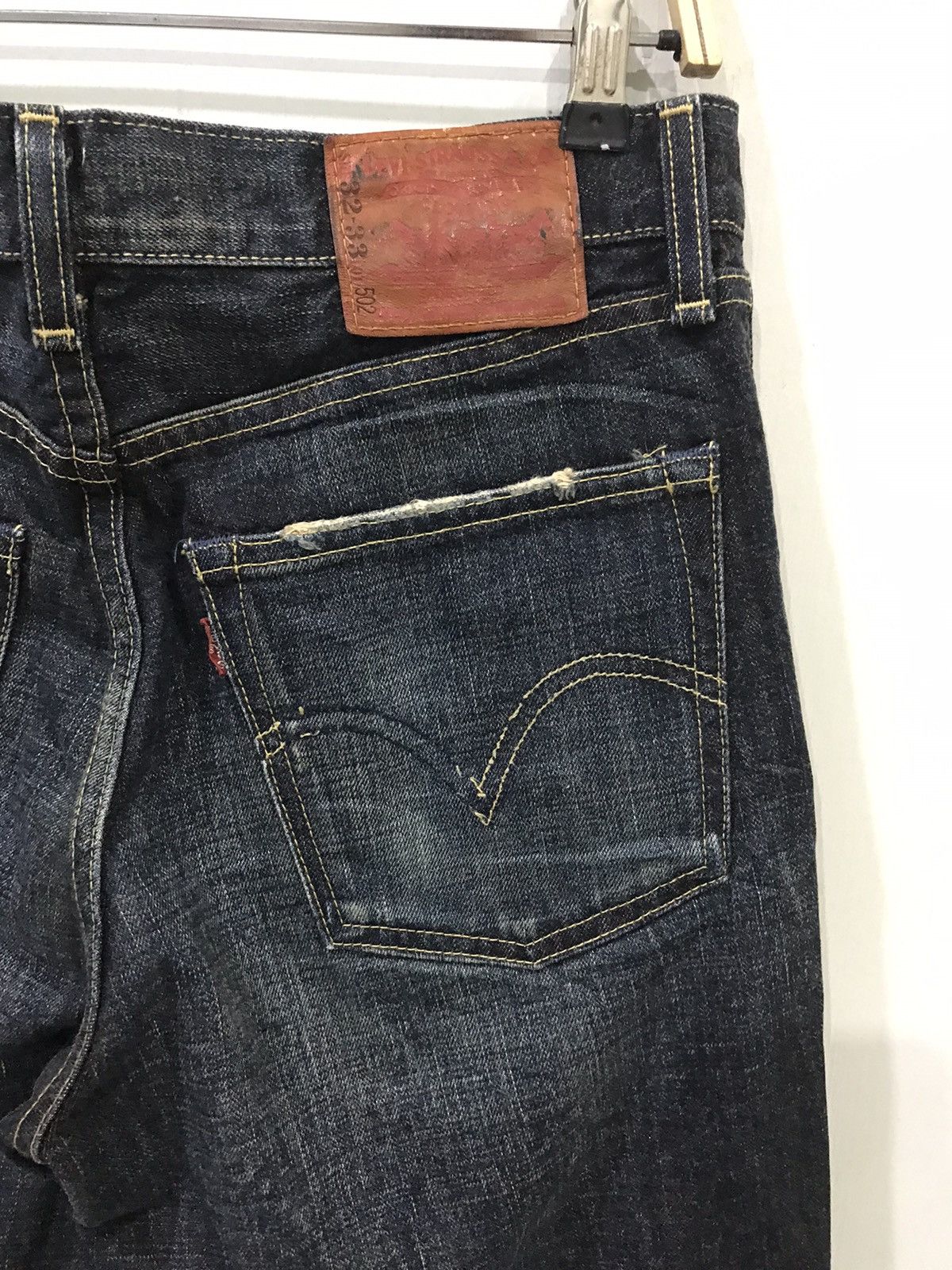 Levi's Levis 502 Faded Light Wash Denim Size US 31 - 10 Thumbnail