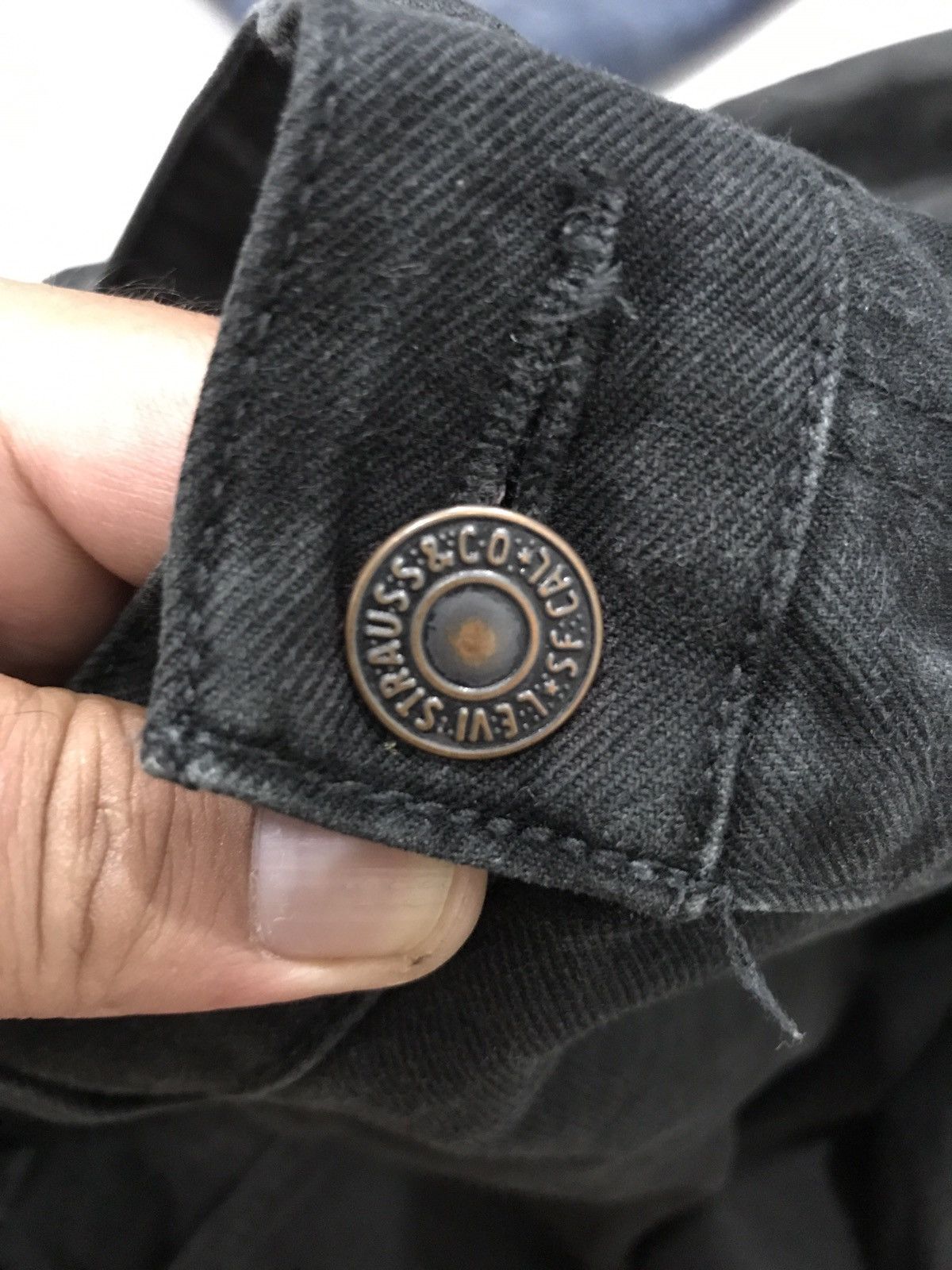 Levi's Levis 519 Black Jeans Size US 33 - 13 Thumbnail