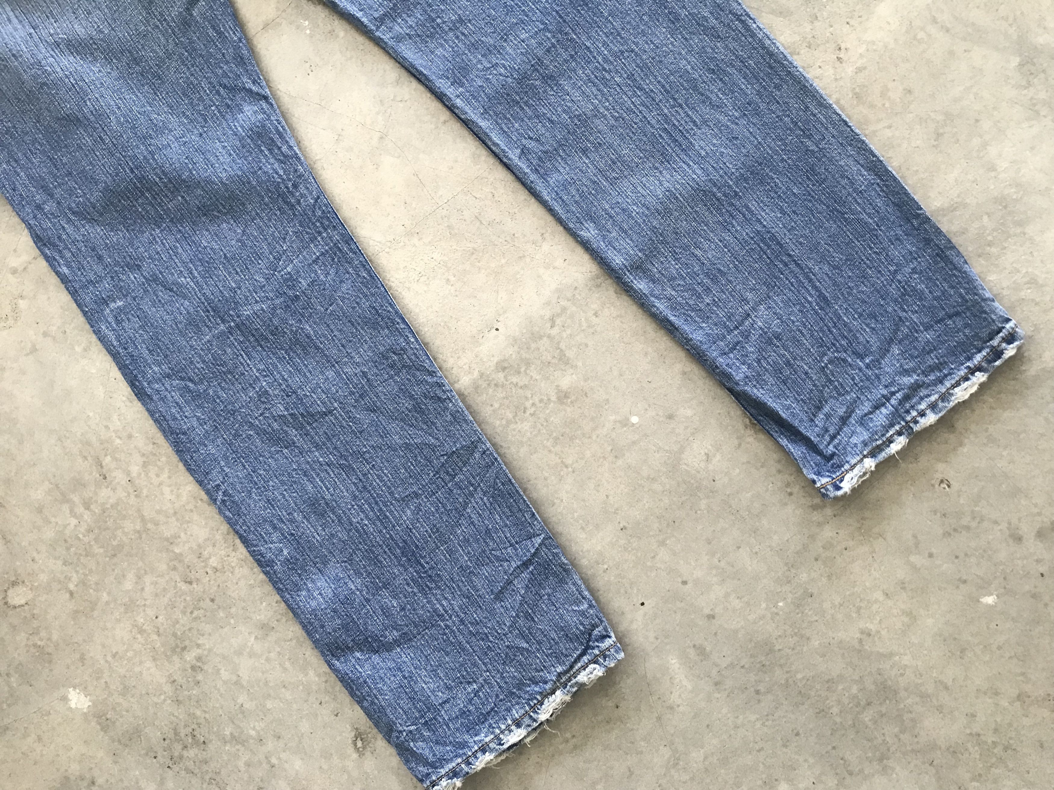 Levi's Levis 501 Light wash Jeans Size US 31 - 13 Thumbnail