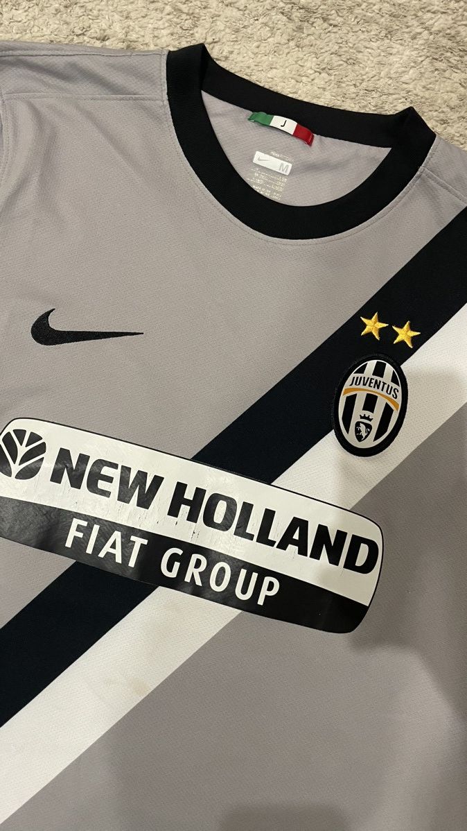 Nike Juventus 2009/10 Away Jersey Size US M / EU 48-50 / 2 - 4 Thumbnail