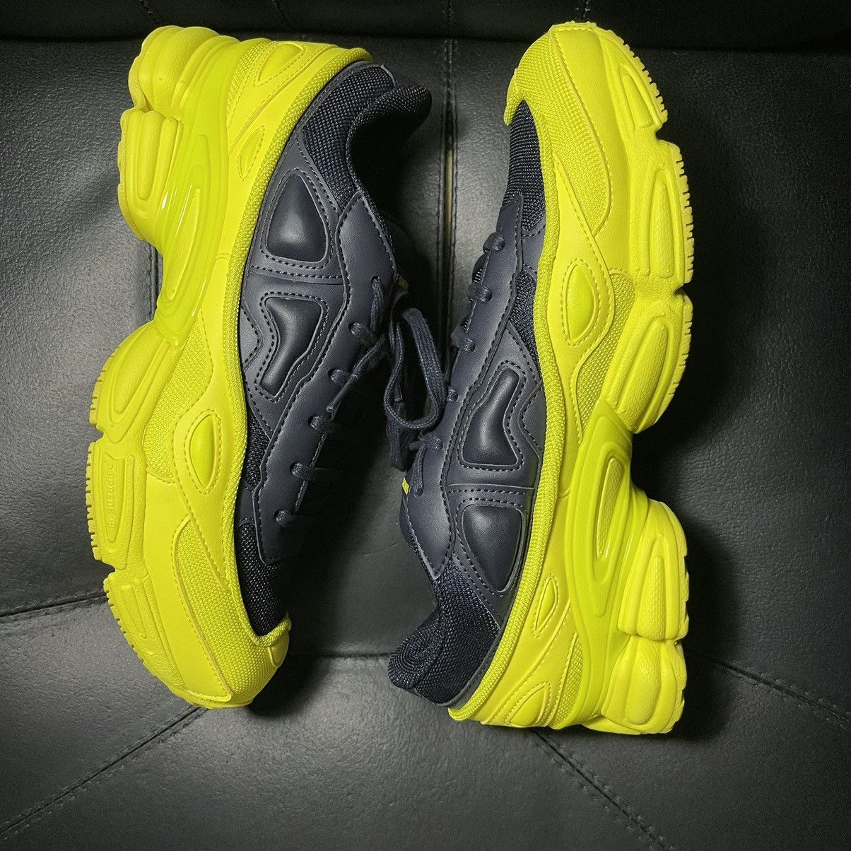 Adidas × Raf Simons Adidas Raf simons ozweego yellow fw18 Size US 9 / EU 42 - 4 Thumbnail