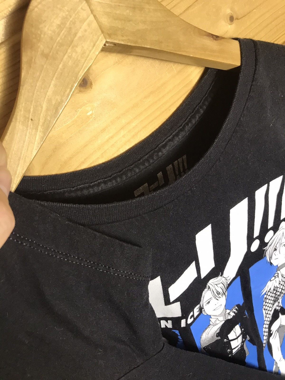 Anime Yuri on ice t-shirt Size US XS / EU 42 / 0 - 6 Thumbnail