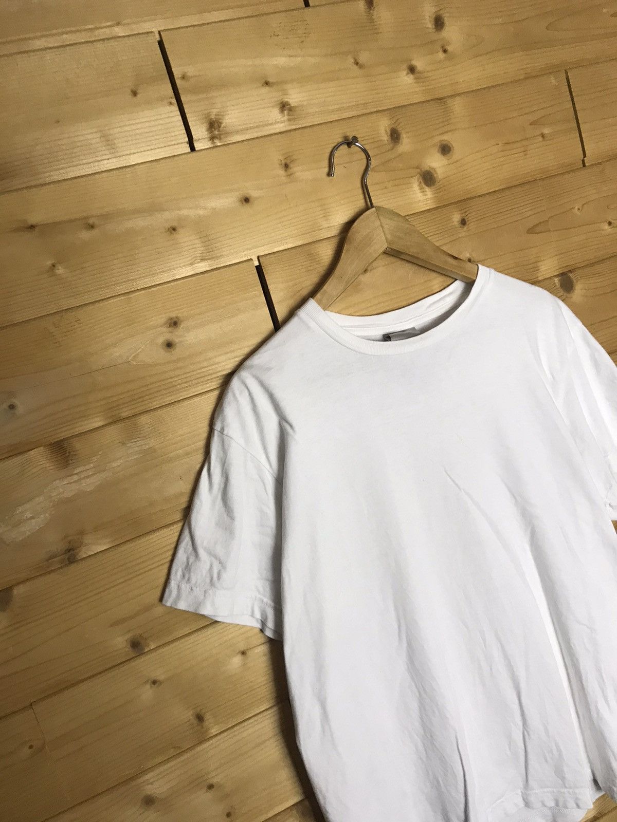 Vintage Vintage Nike small back logo t-shirt Size US L / EU 52-54 / 3 - 4 Thumbnail