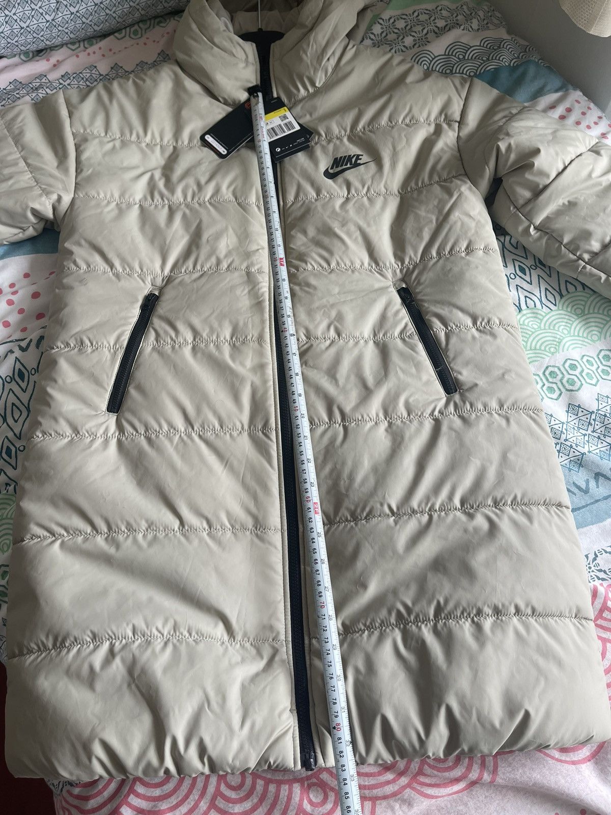 NIKE CZ1463-260 girls ladies jacket sizes in photos by tape