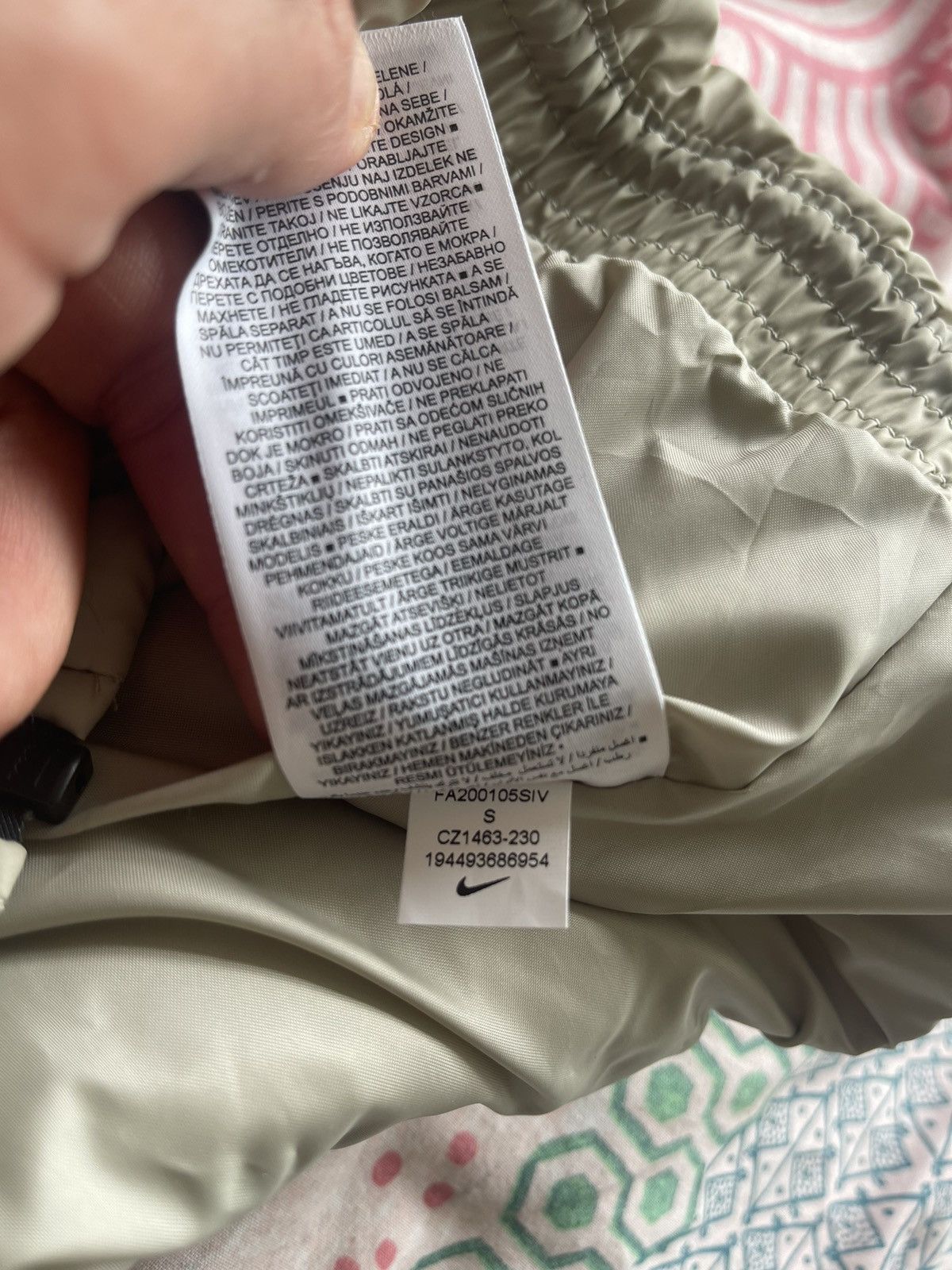 NIKE CZ1463-260 girls ladies jacket sizes in photos by tape
