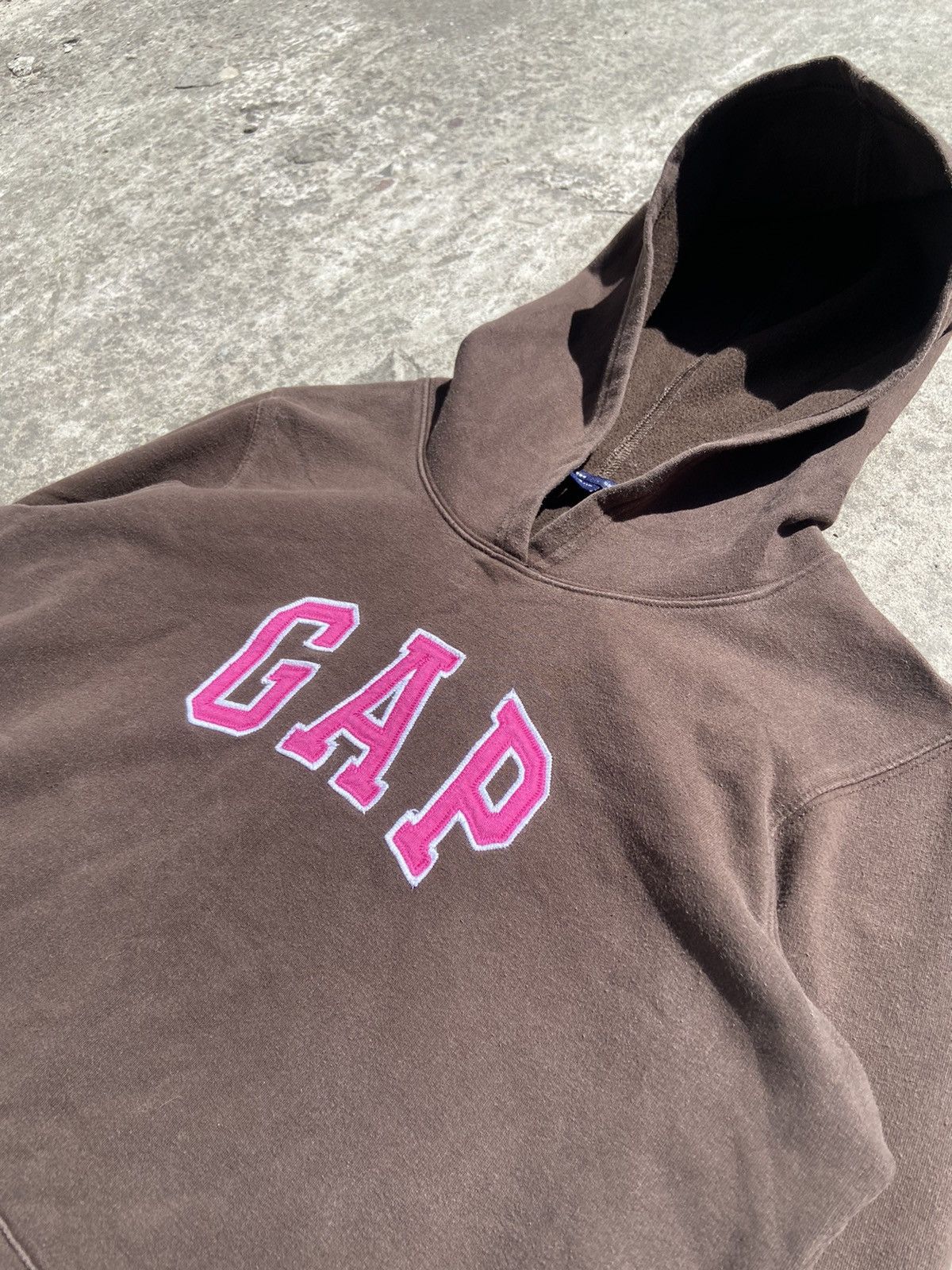 Gap × Vintage Vintage Big Logo Gap Brown Hoodie Streetwear Style 90s Women Size S / US 4 / IT 40 - 2 Thumbnail